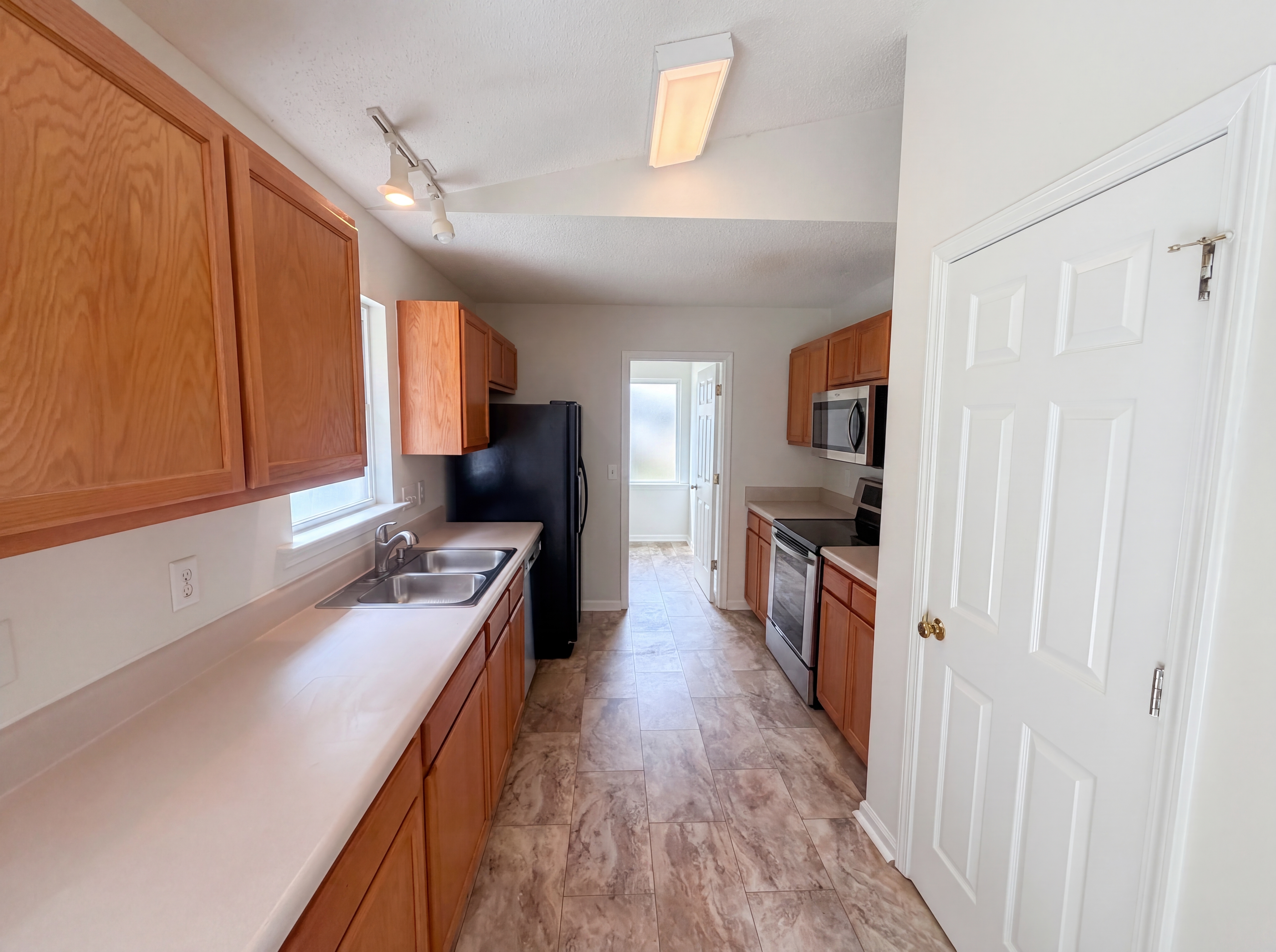 Photo 2 of 17 of 1807 Antler Ct, Greensboro, NC
