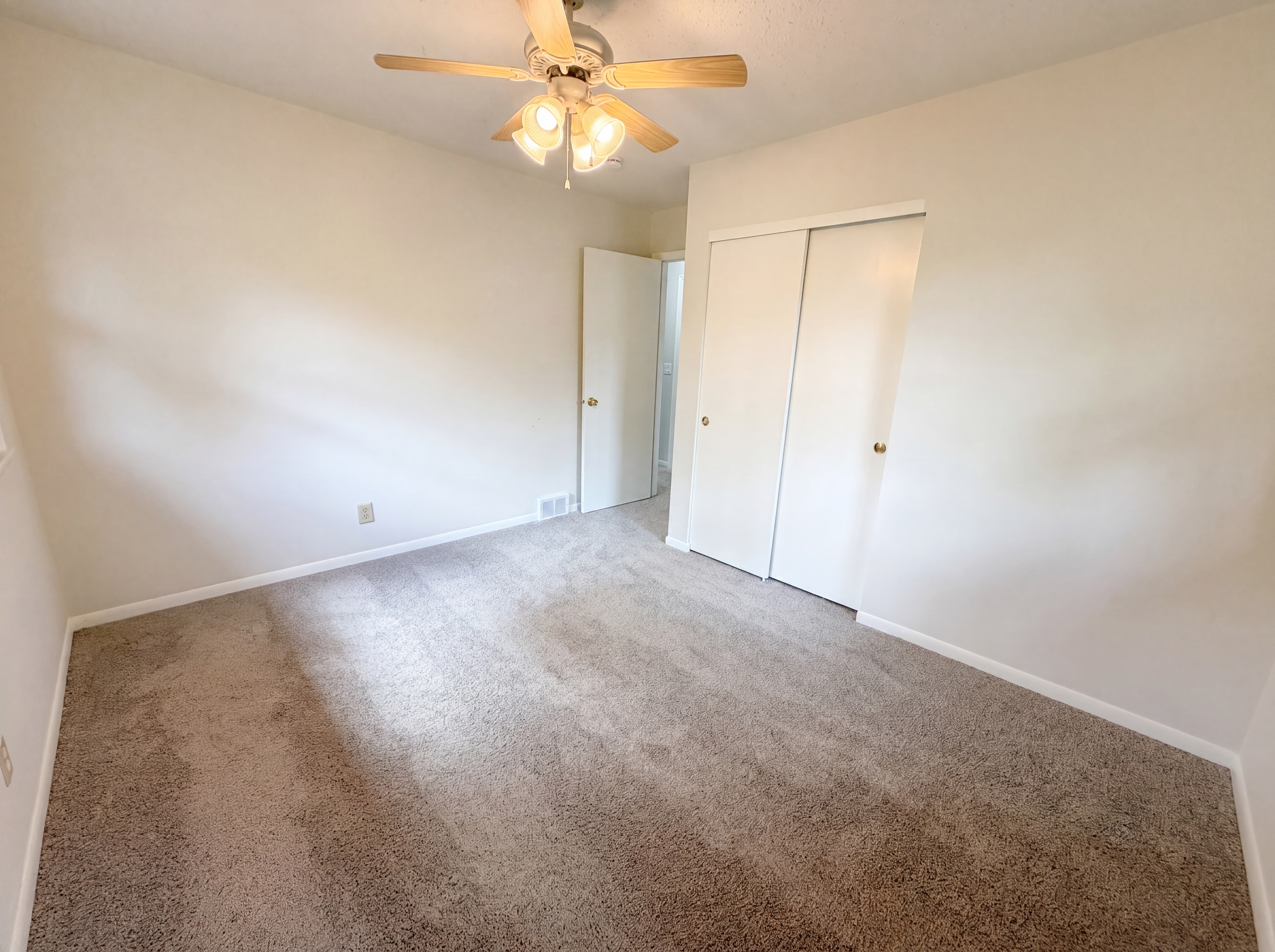 Photo 7 of 27 of 8615 Virginia Cir N, St. Louis Park, MN