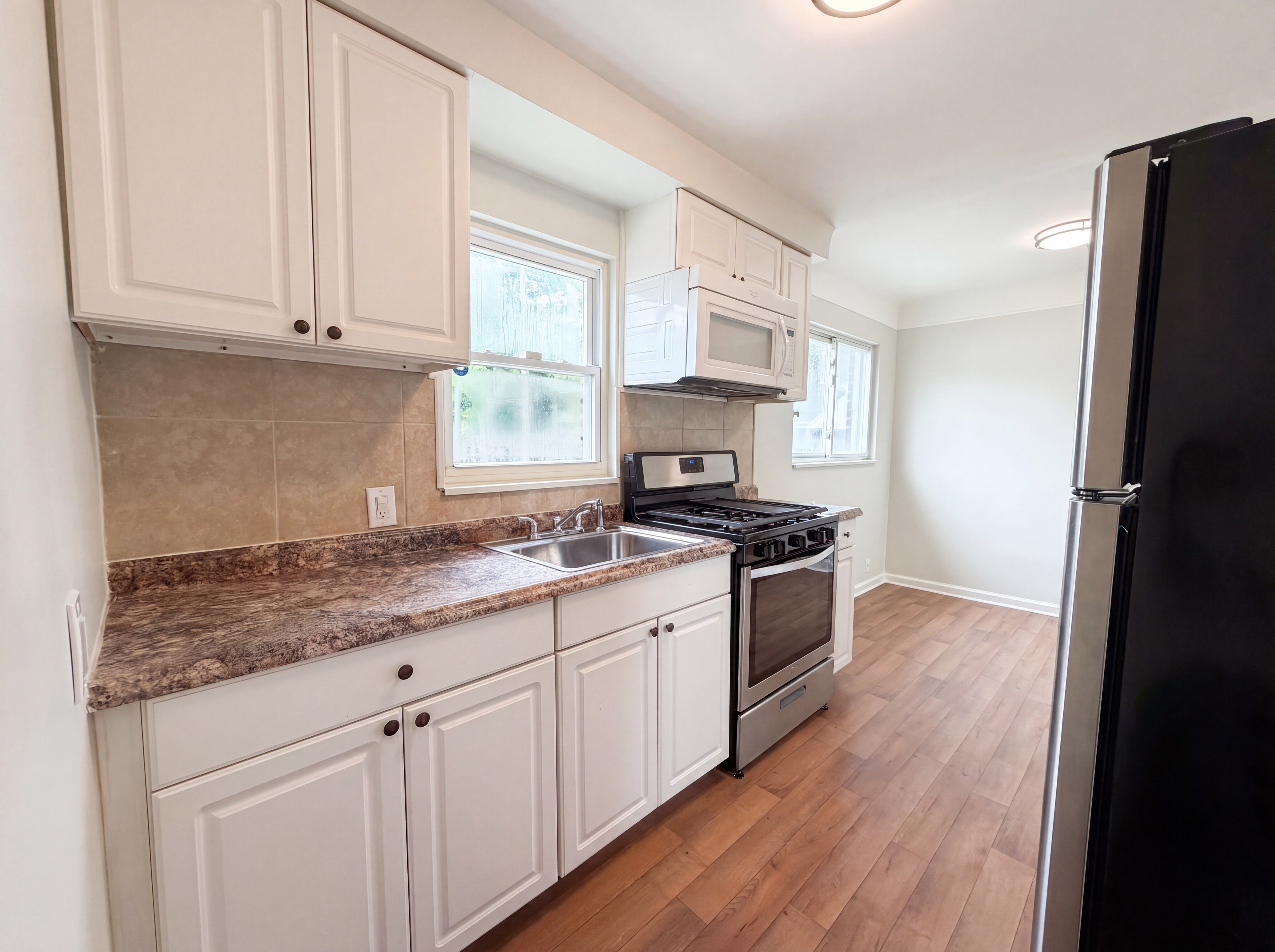 Photo 2 of 20 of 8069 Beaverland, Redford, MI