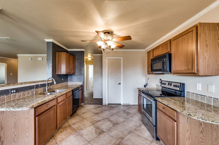 Photo 3 of 24 - 3002 Lake Terrace Dr, Wylie, TX 75098