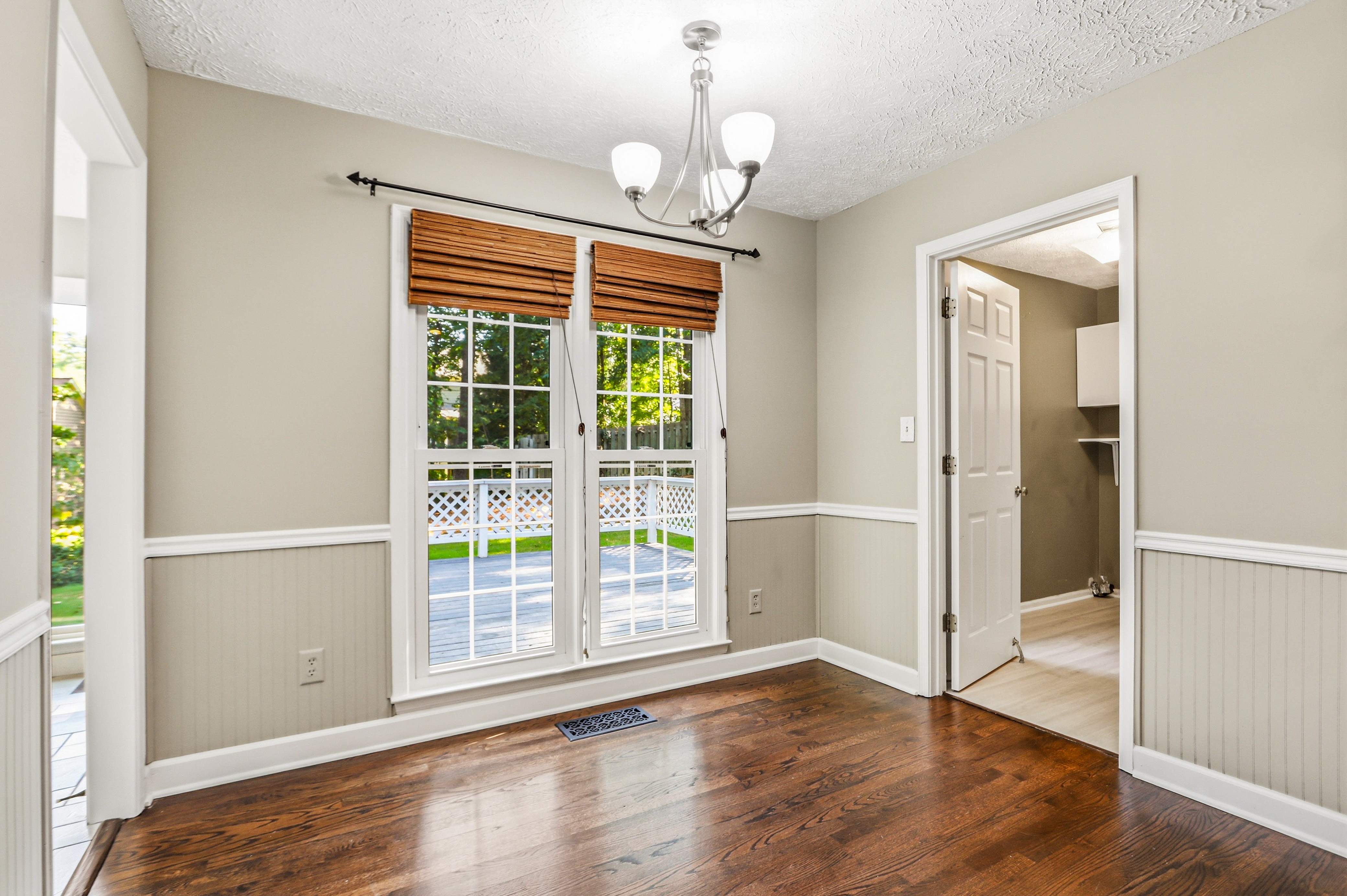 Photo 9 of 56 of 2696 S Arbor Dr, Marietta, GA