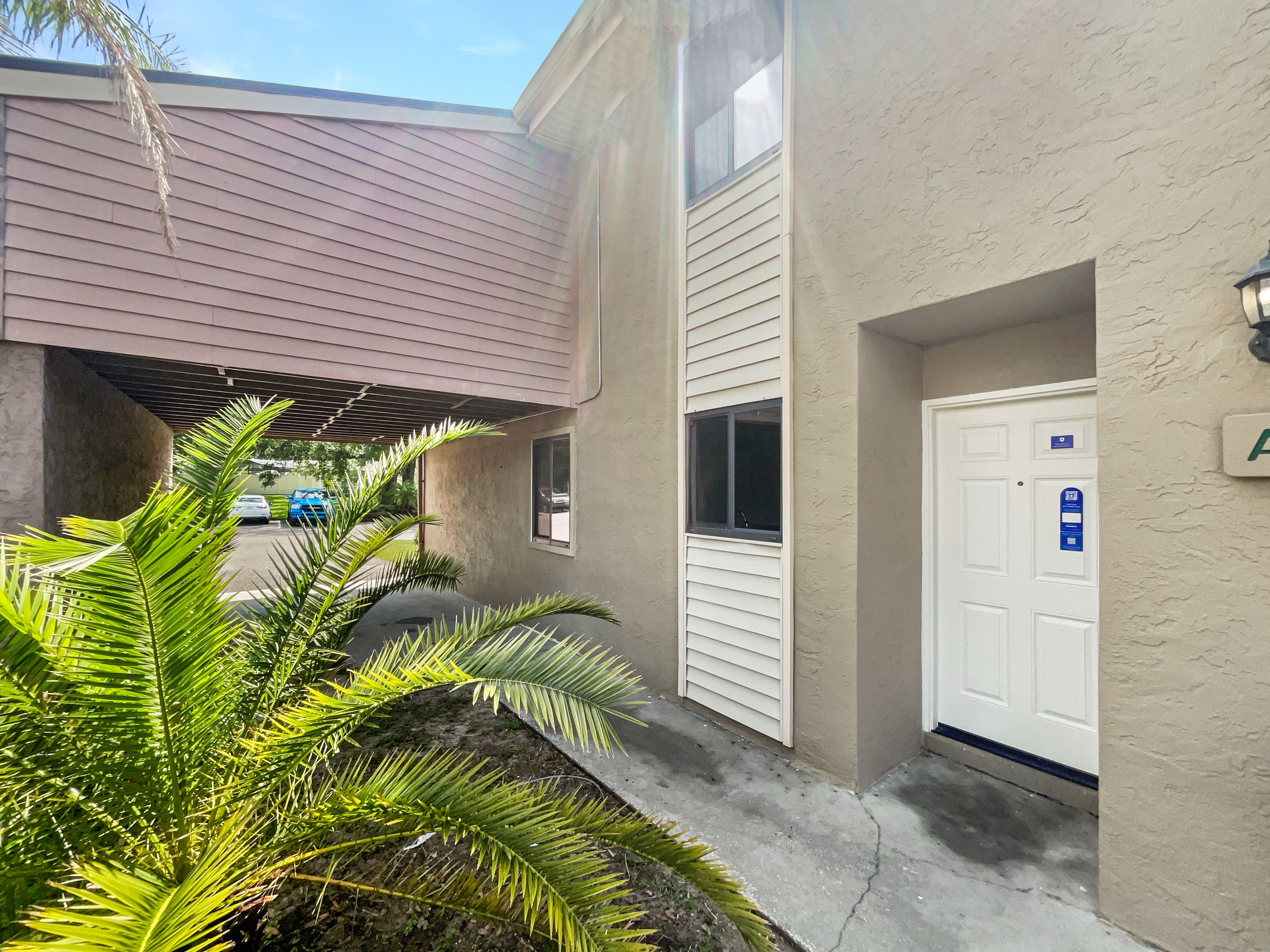 Photo 9 of 24 of 1404 Oak Pl, Apopka, FL