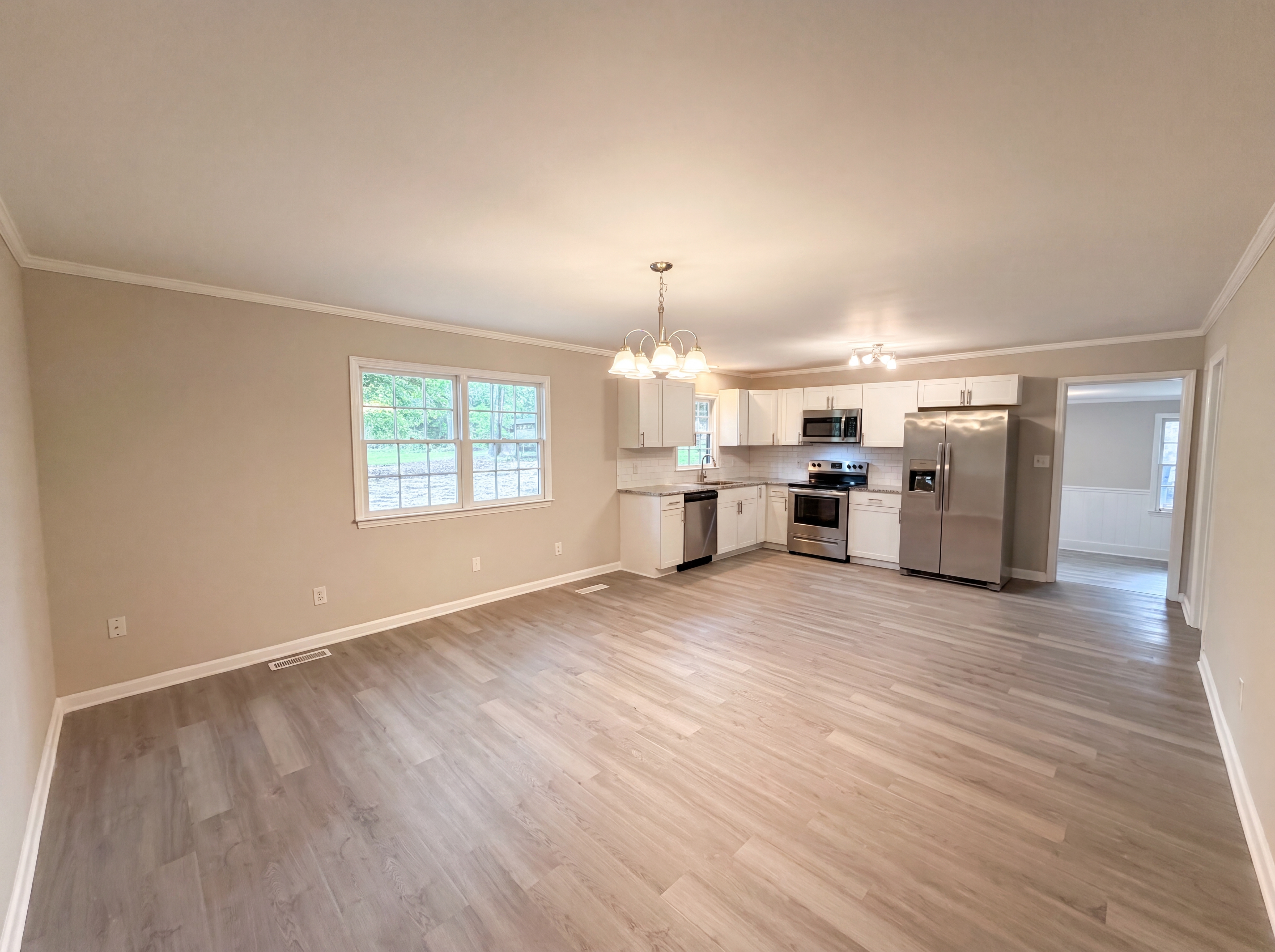 Photo 10 of 19 of 141 Greenbriar Dr, Matthews, NC