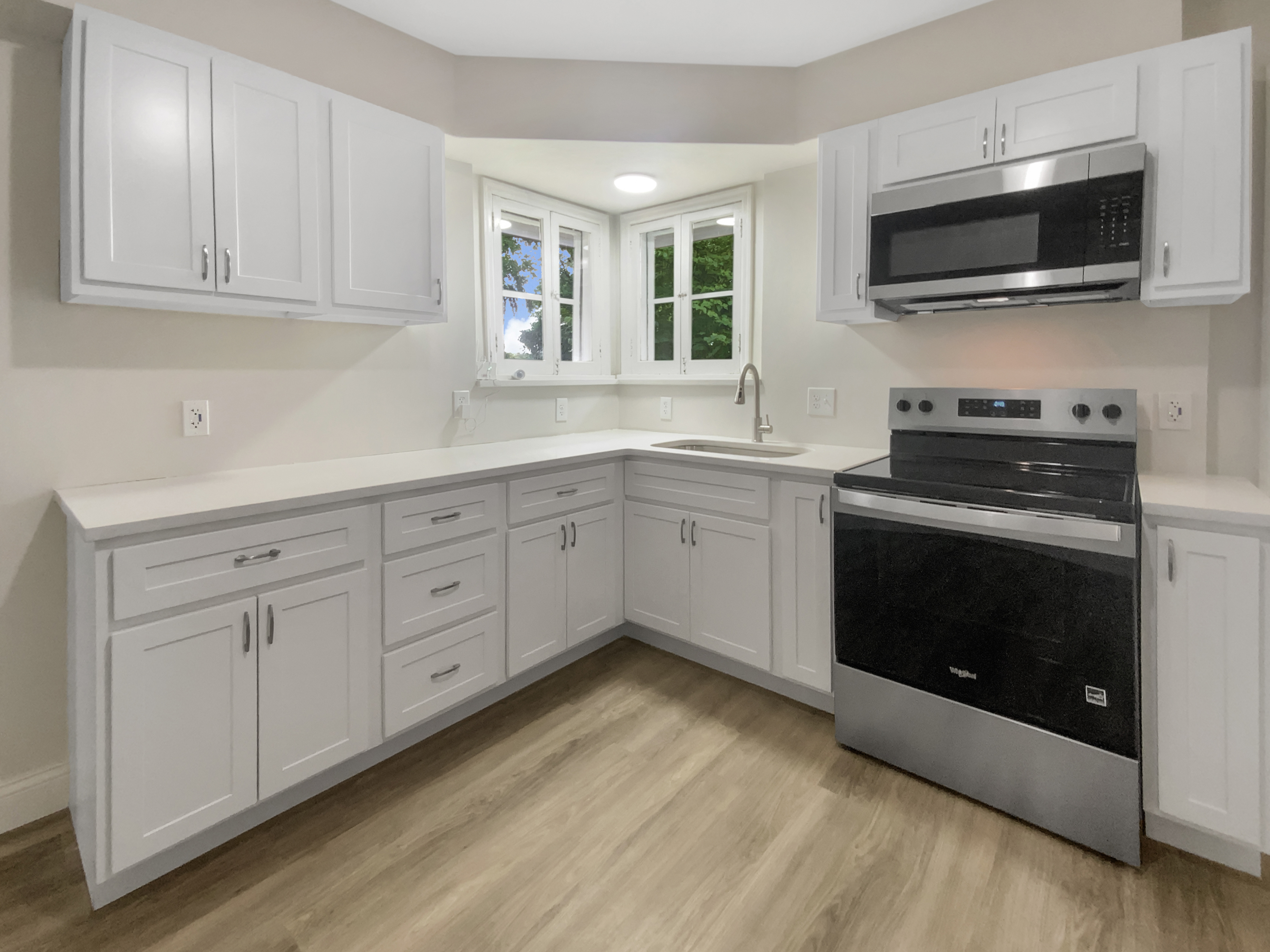 Photo 6 of 19 of 4127 Burnett Ave, Saint Louis, MO