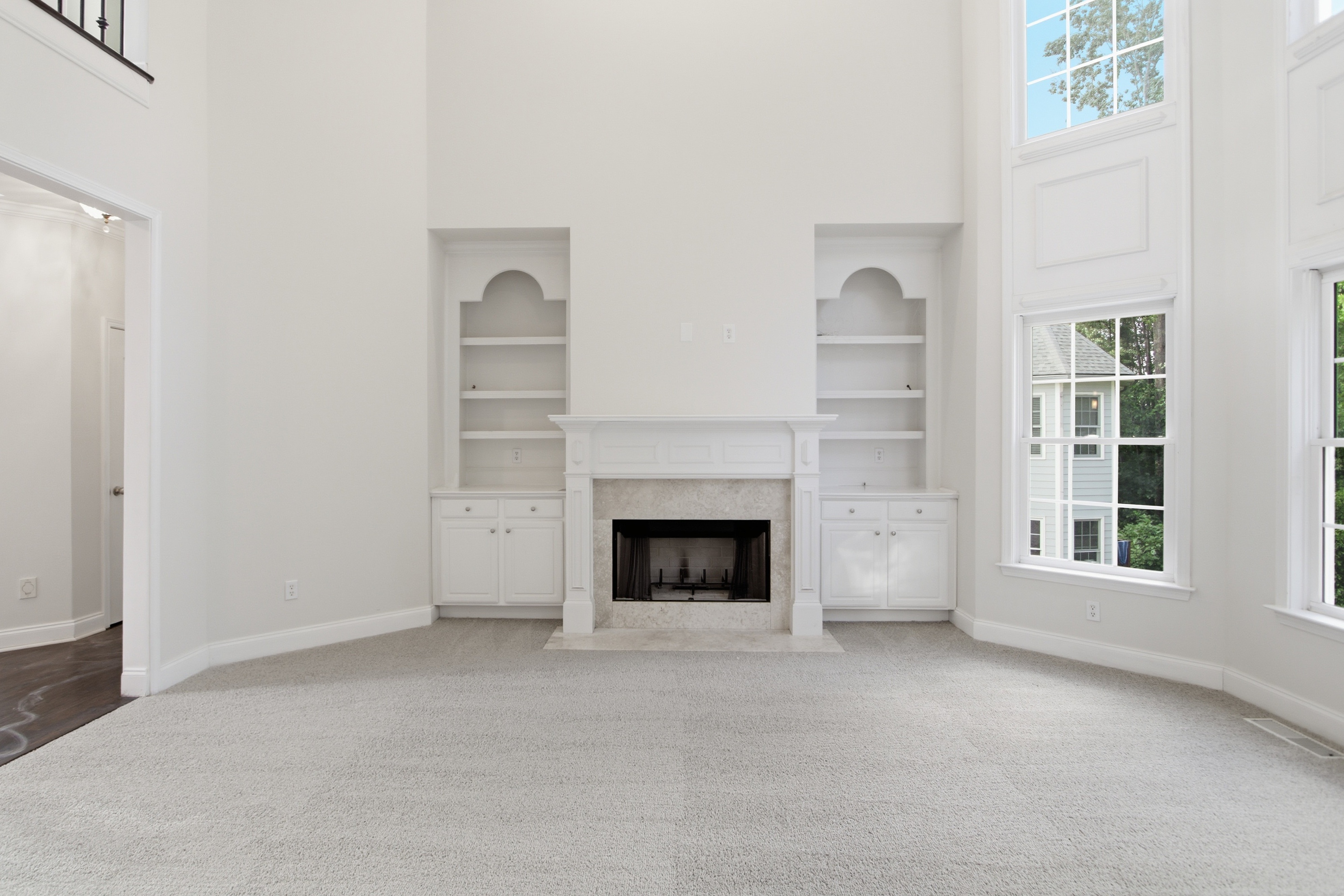 Photo 10 of 61 of 1028 River Forest Pt, Lawrenceville, GA