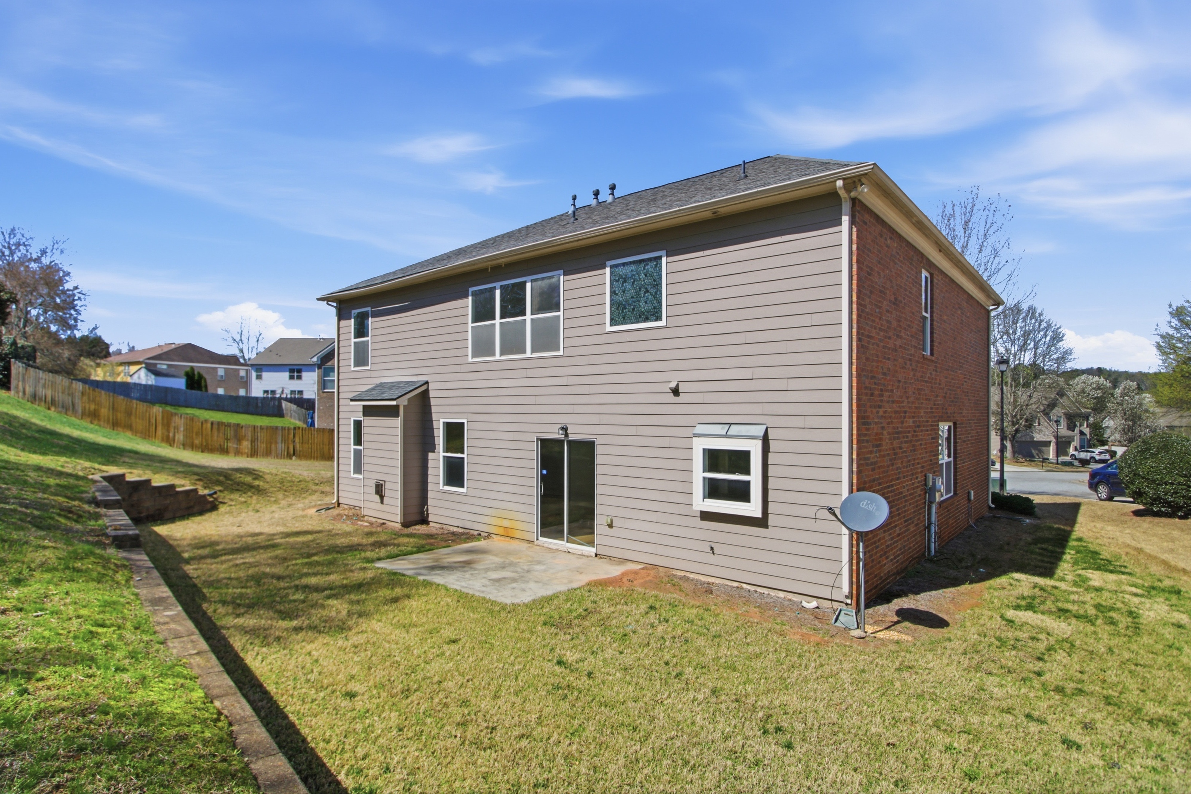 Photo 5 of 44 of 4003 Duran Ln, Auburn, GA