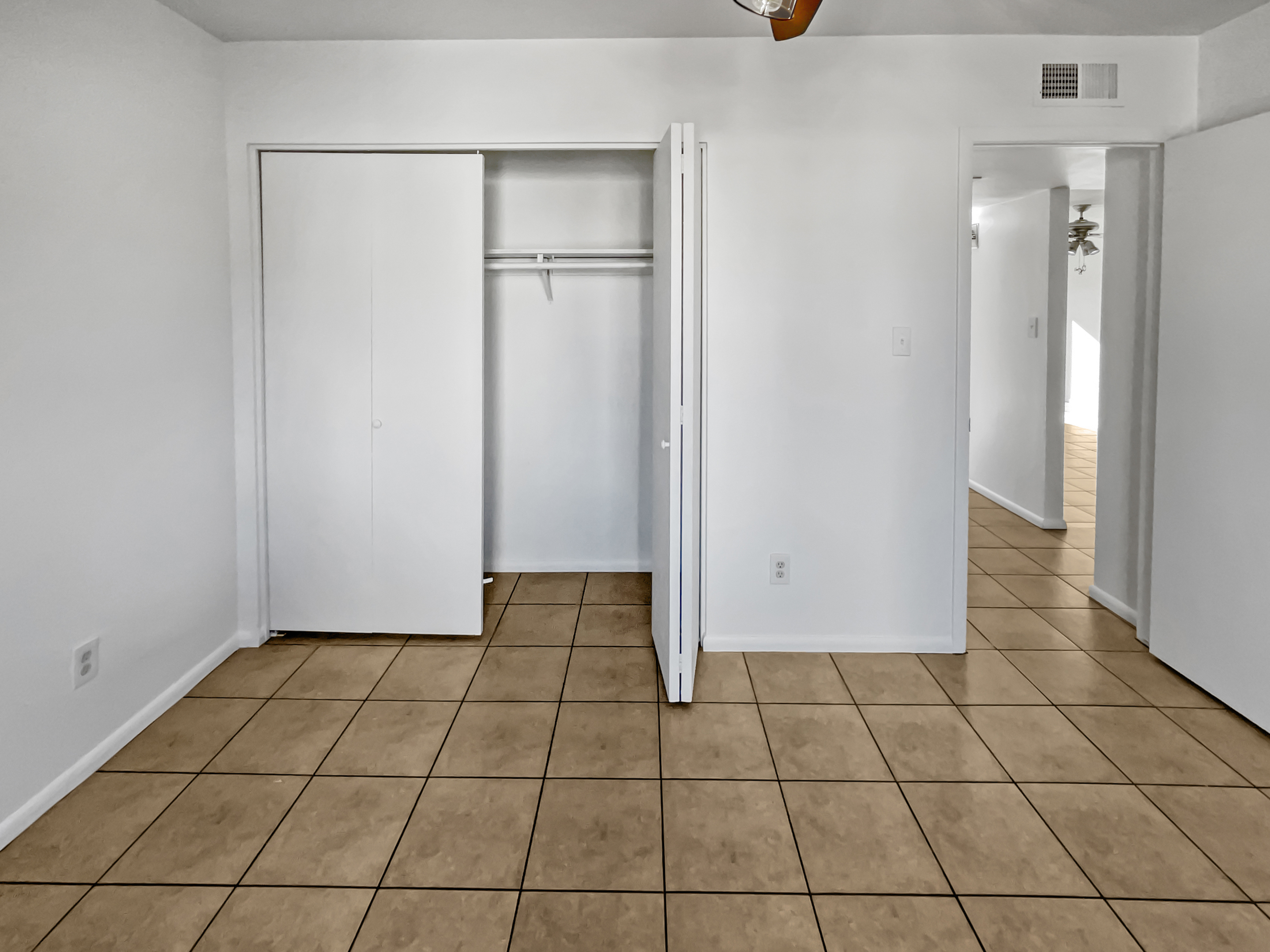 Photo 13 of 20 of 3007 W Redfield Rd, Phoenix, AZ