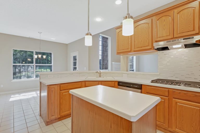 Photo 24 of 33 - 1616 Corvallis Trl, Arlington, TX 76006