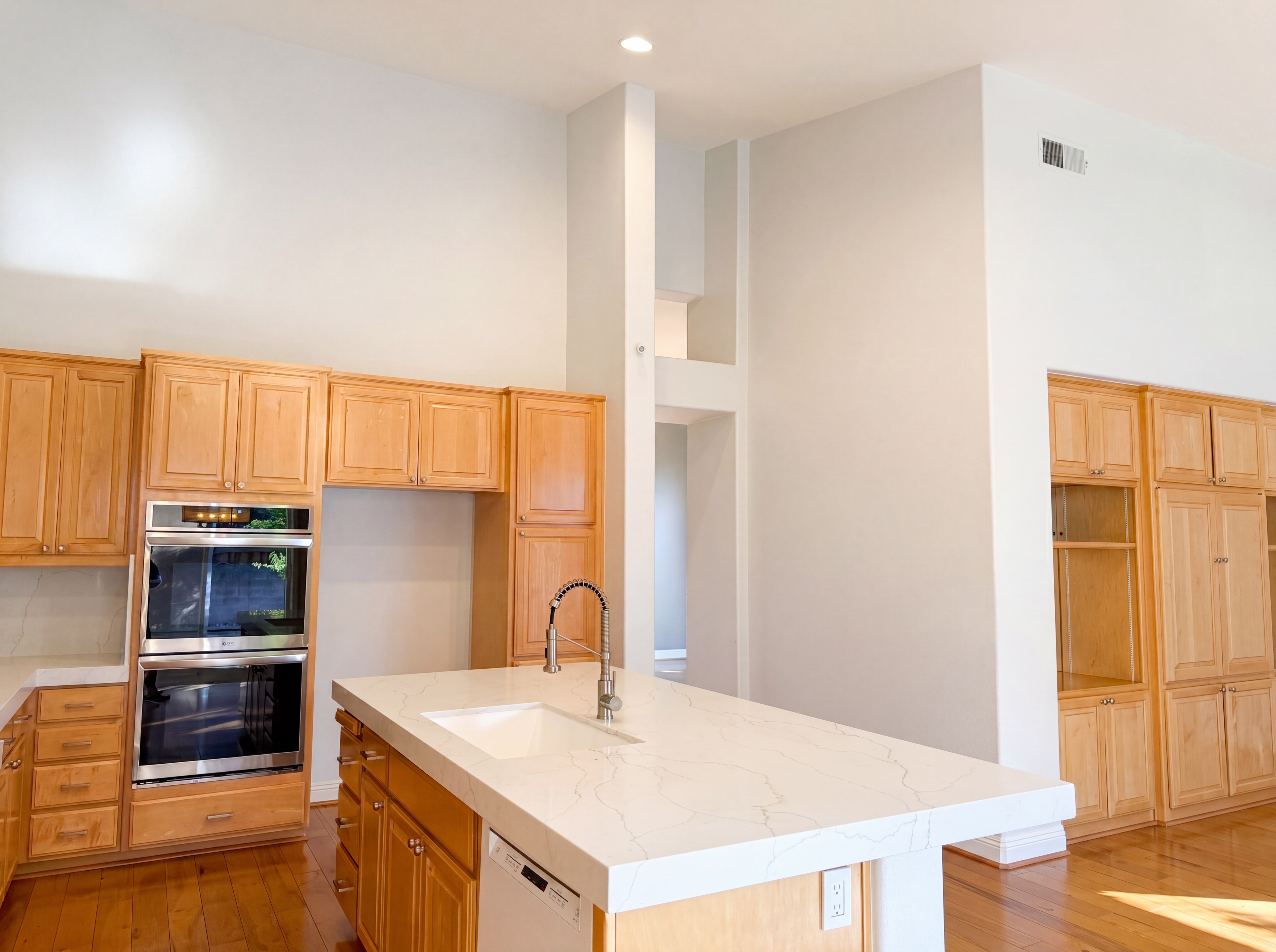 Photo 19 of 51 of 1401 Grey Owl Cir, Roseville, CA