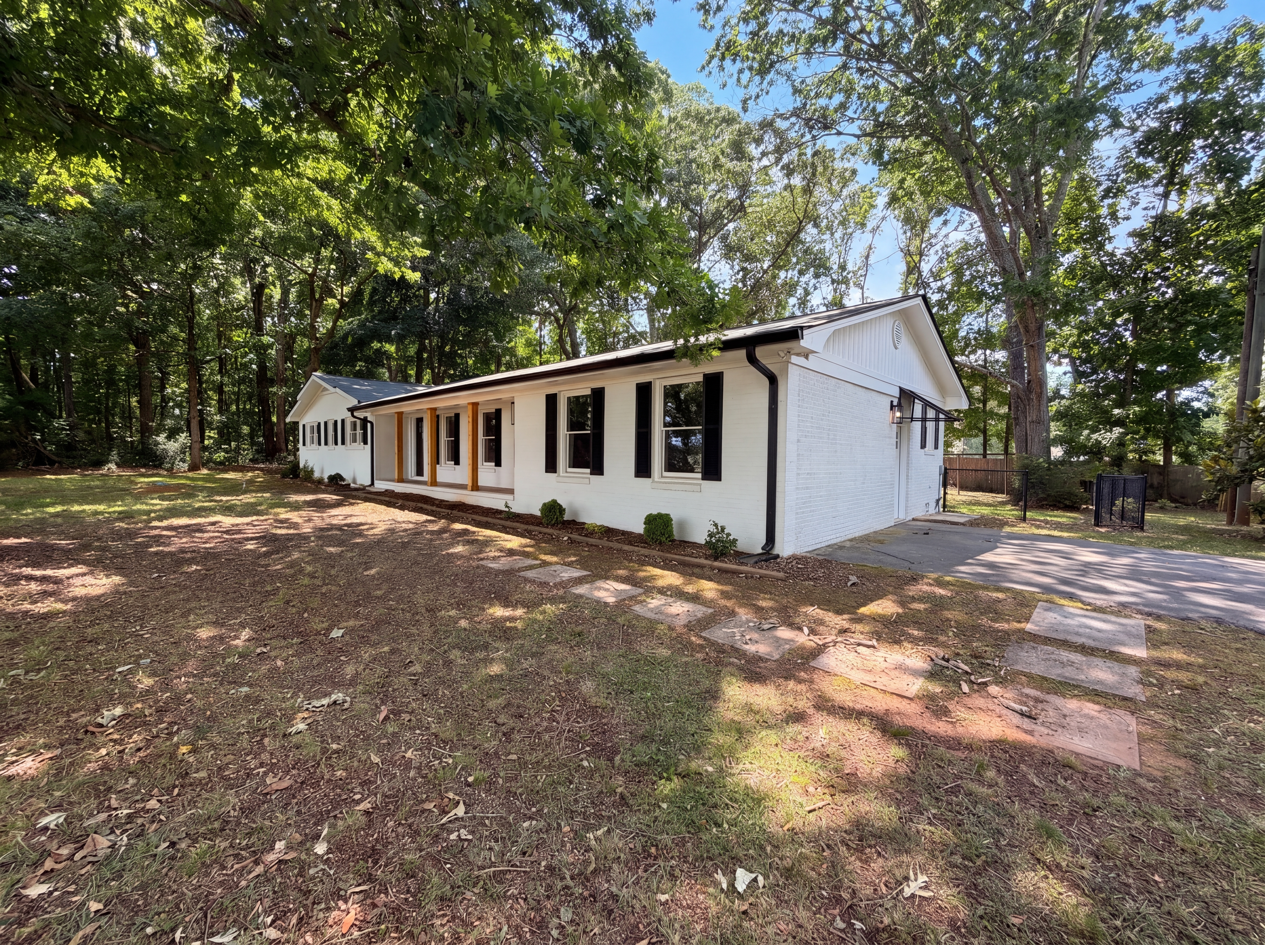 Photo 21 of 22 of 1017 Clacktown Rd, Winder, GA