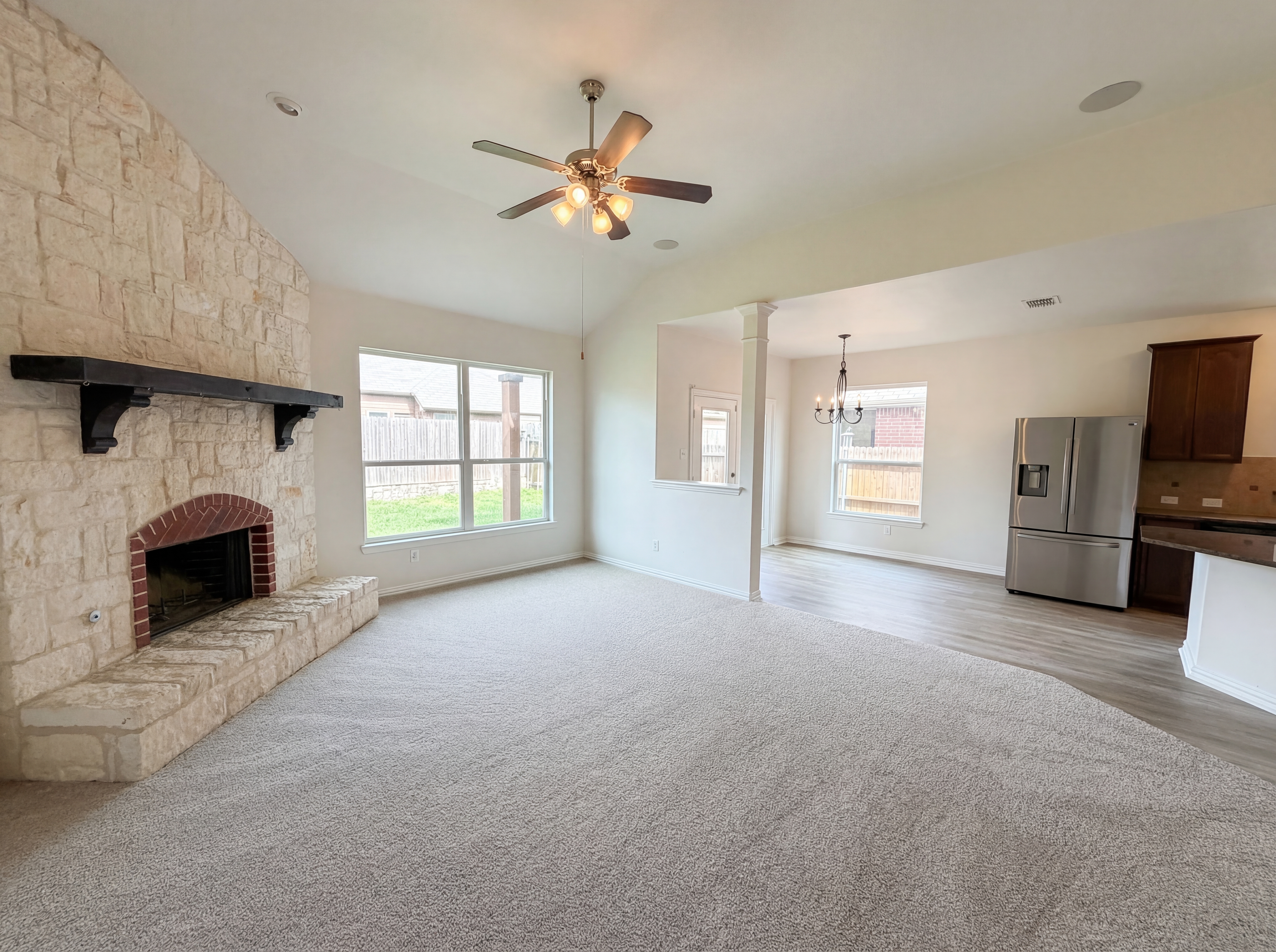 Photo 10 of 27 of 895 Honey Locust Dr, Fate, TX