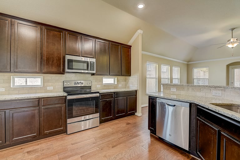 Photo 4 of 32 - 424 Attlee Dr, Fate, TX 75189
