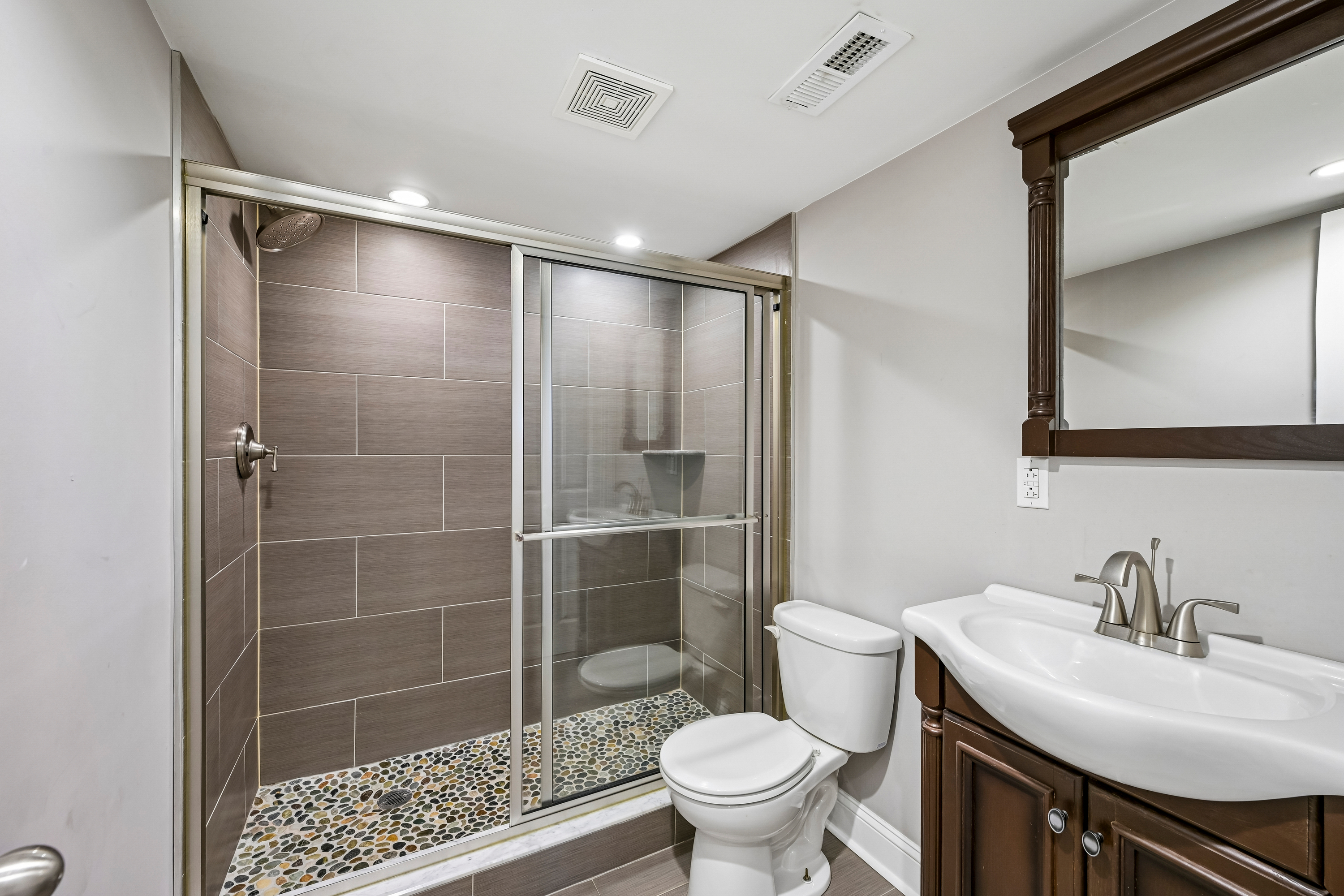Photo 6 of 46 of 1819 Mountain St, Philadelphia, PA