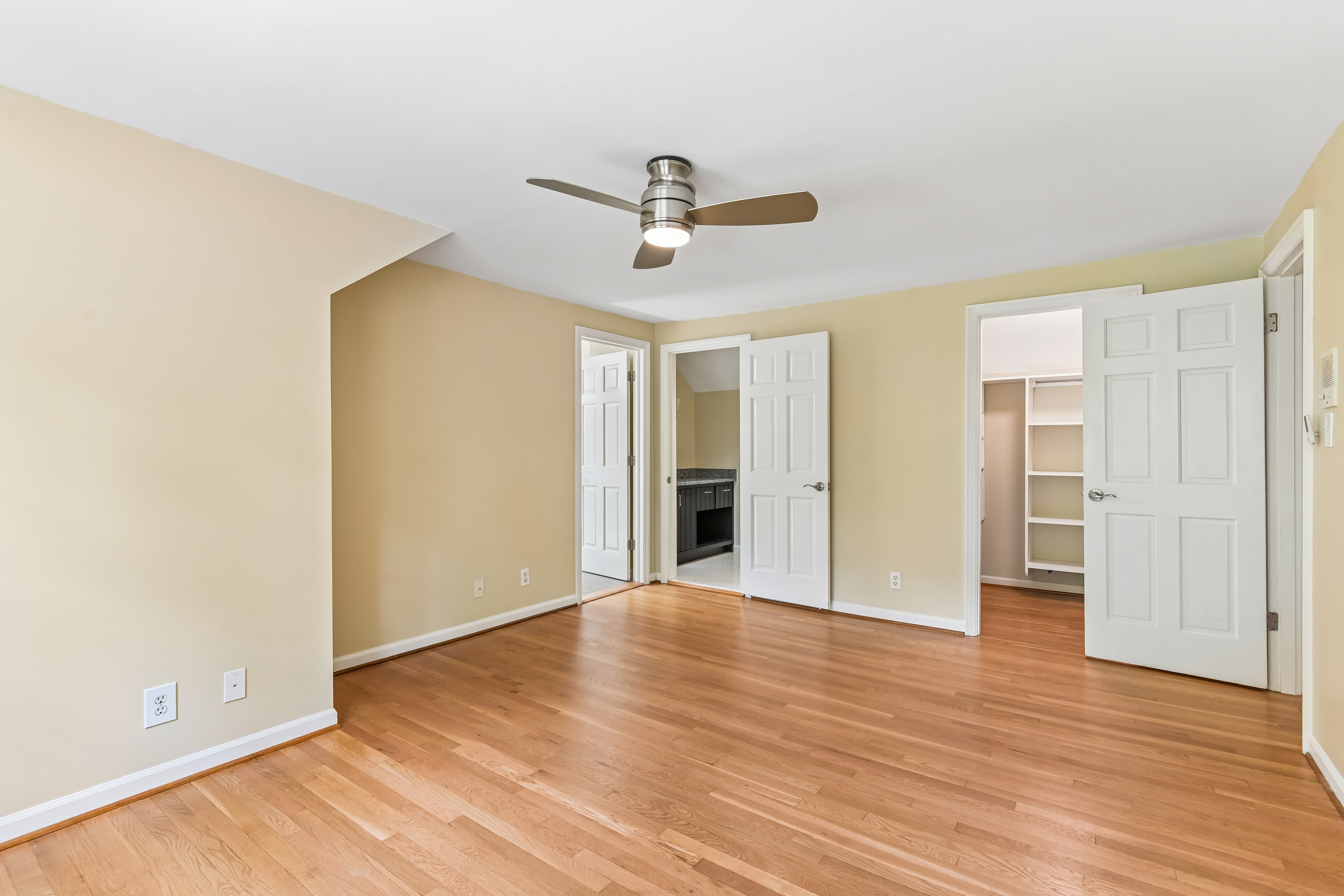 Photo 71 of 87 of 3135 Spalding Dr, Atlanta, GA