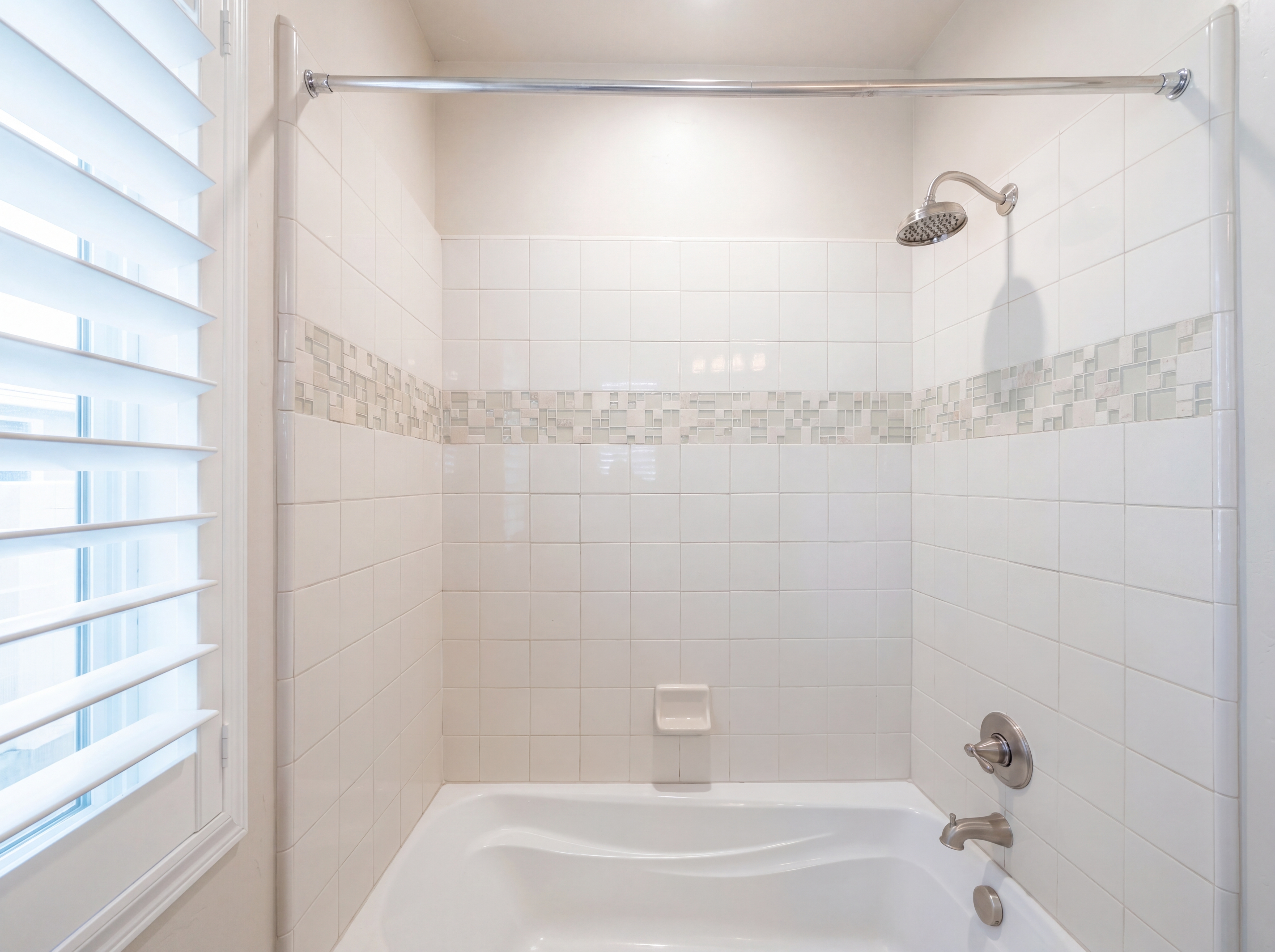 Photo 32 of 36 of 5601 Lakepointe Dr, Rocklin, CA