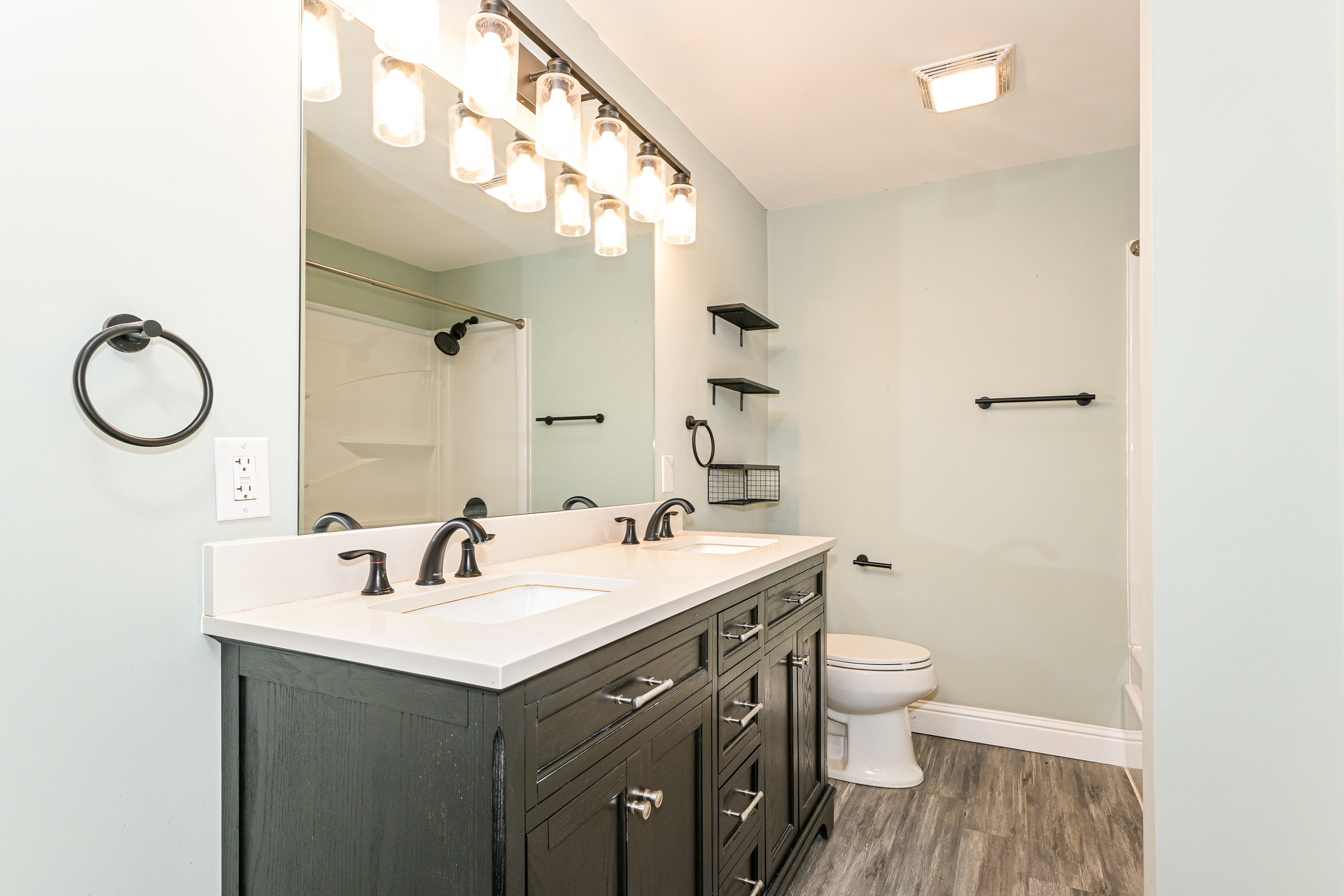 Photo 6 of 20 of 920 Maupin St, Saint Clair, MO