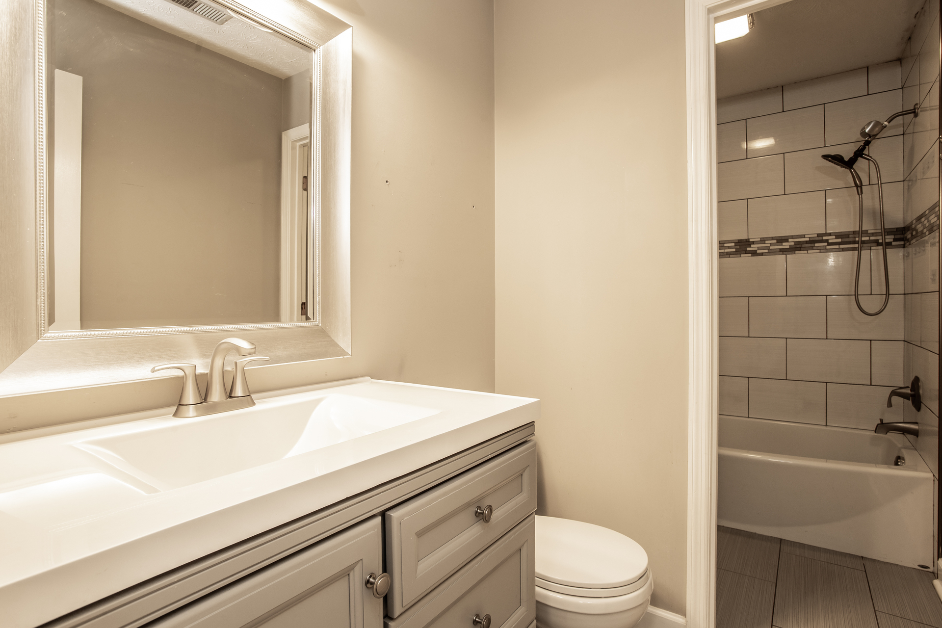 Photo 10 of 21 of 6009 Woodbark Trce, Knoxville, TN