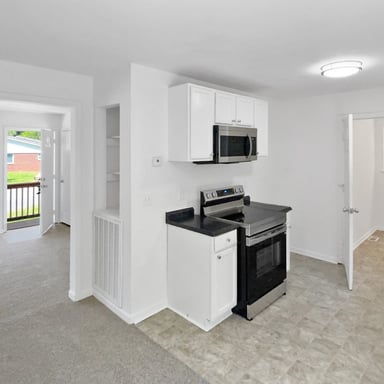 Property photo 2 of 1886 Greenwood Rd