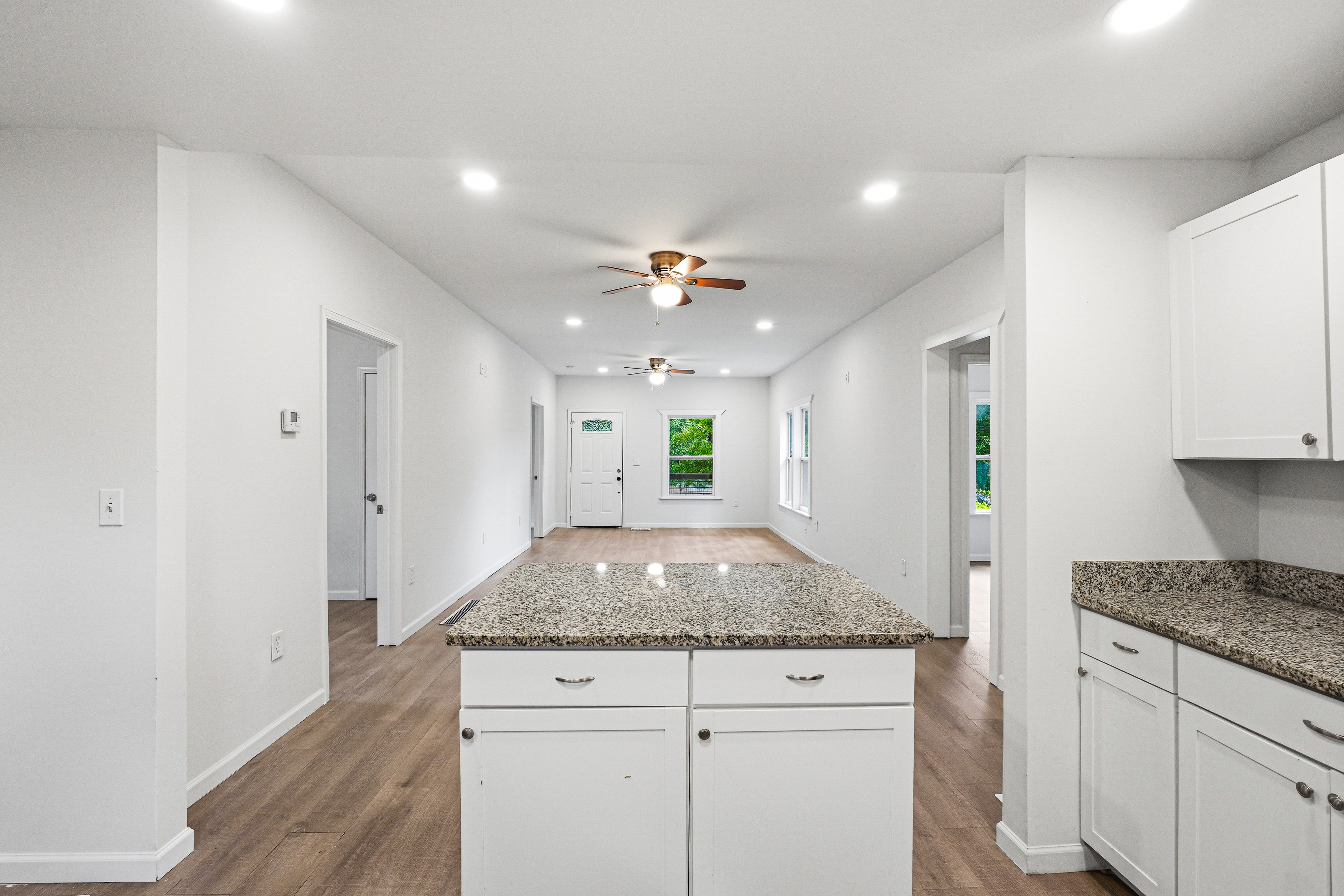 Photo 9 of 25 of 1233 Oakland Dr SW, Atlanta, GA