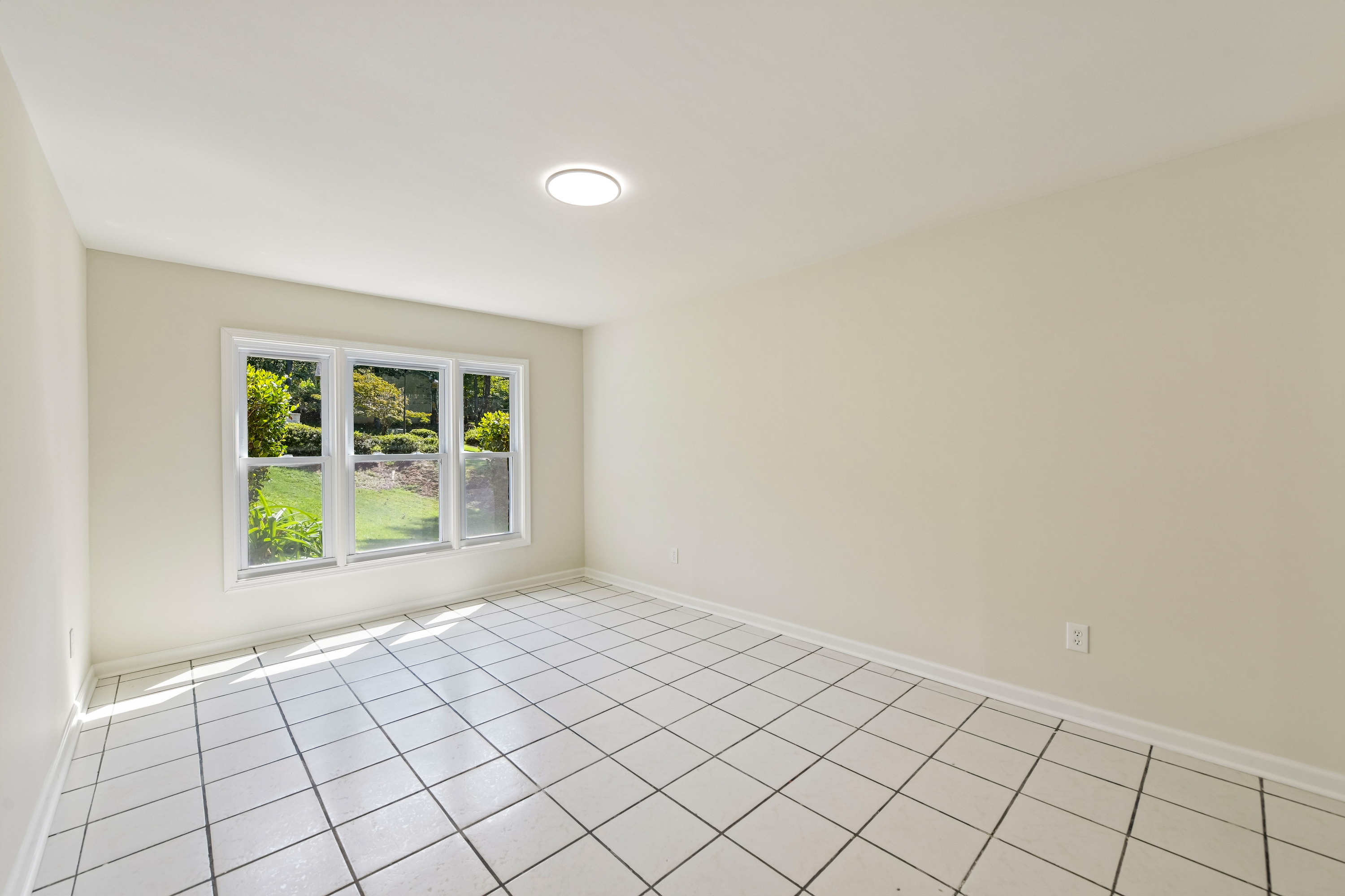 Photo 10 of 33 of 6608 Windbrook Way, Flowery Branch, GA