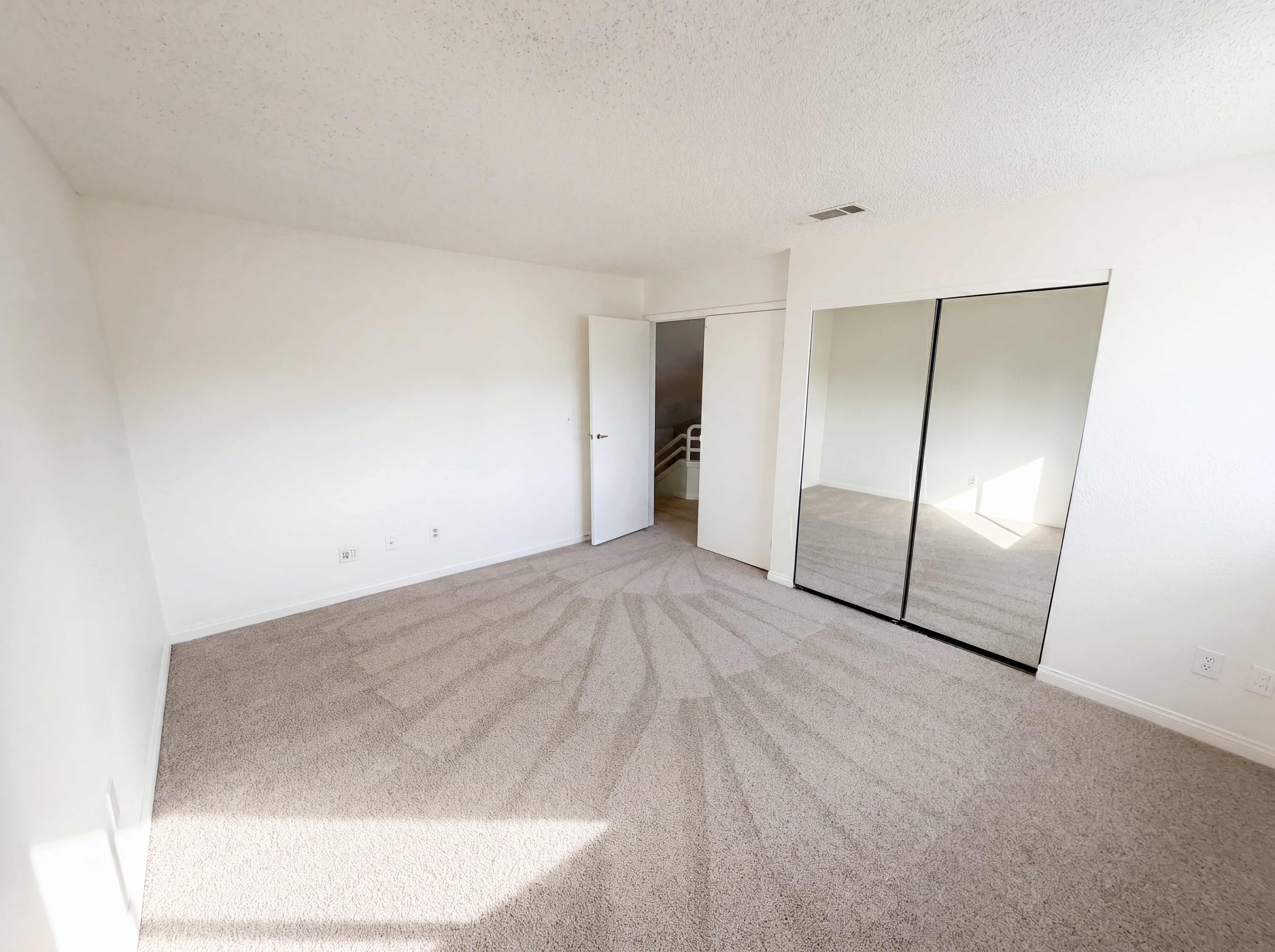 Photo 19 of 28 of 5631 Vineyard Ln, Las Vegas, NV