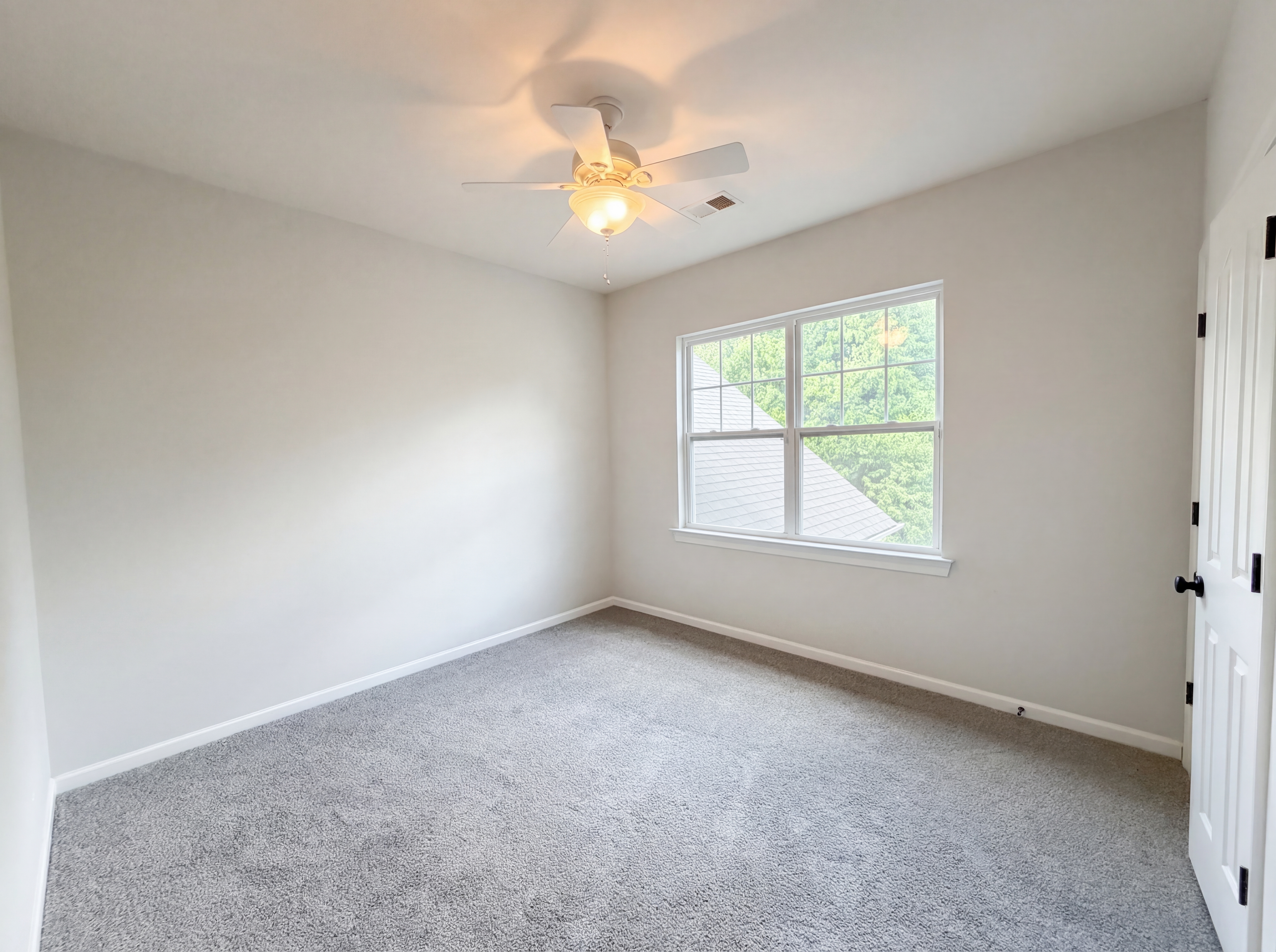 Photo 9 of 27 of 9696 Ravenscroft Ln NW, Concord, NC