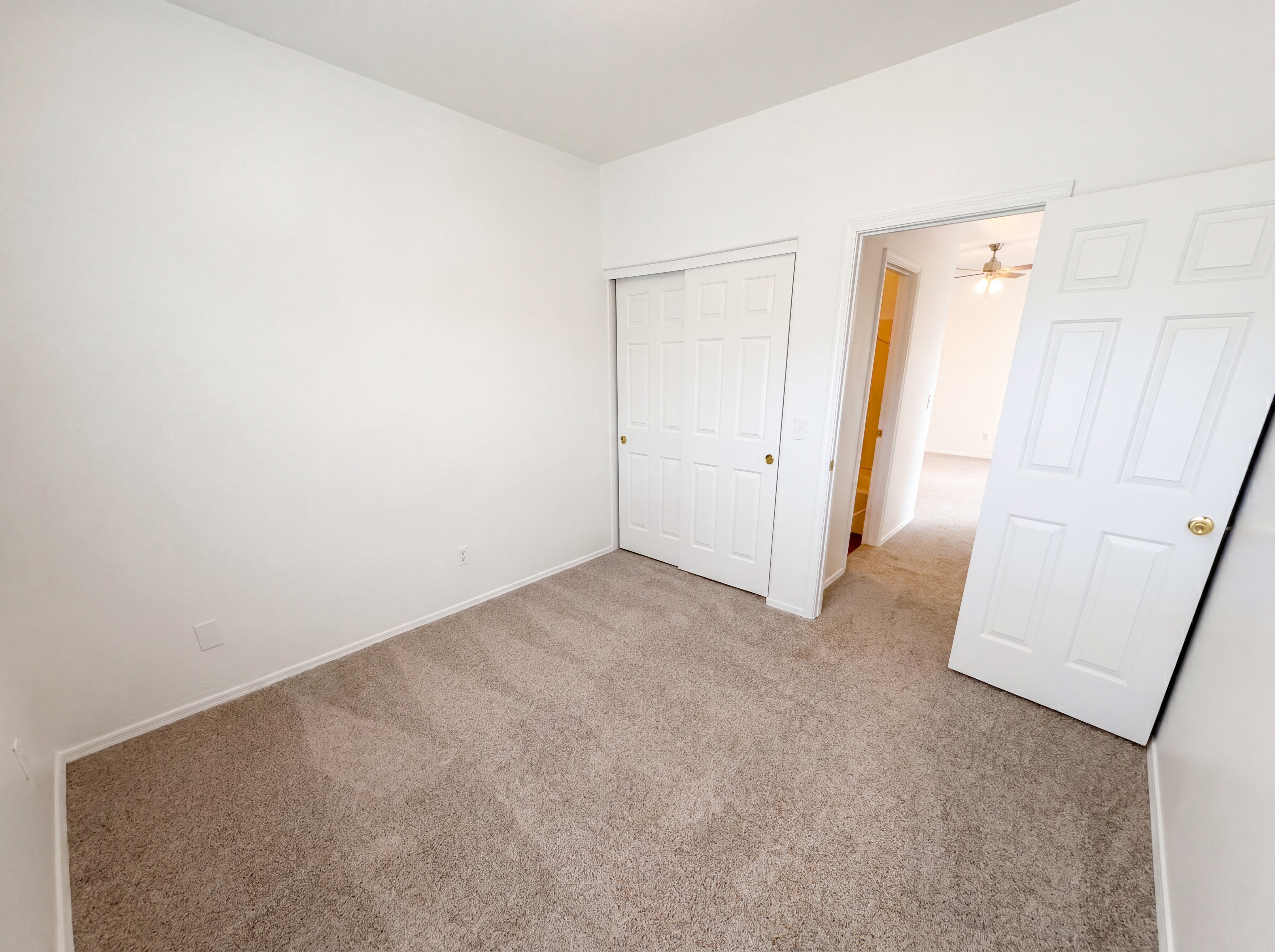 Photo 14 of 29 of 16148 N 168th Ln, Surprise, AZ
