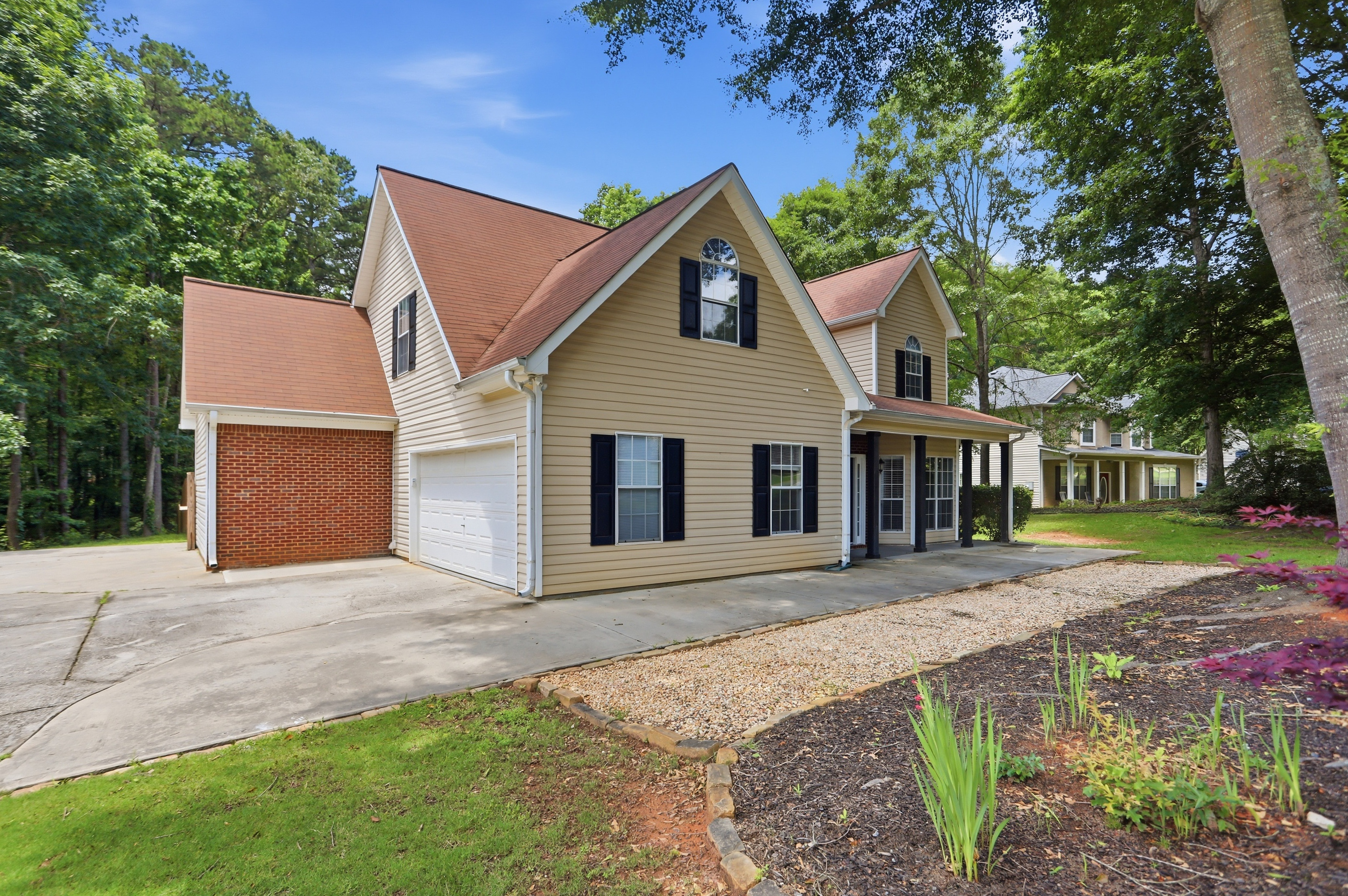 Photo 6 of 40 of 200 Kripple Kreek Dr, Sharpsburg, GA