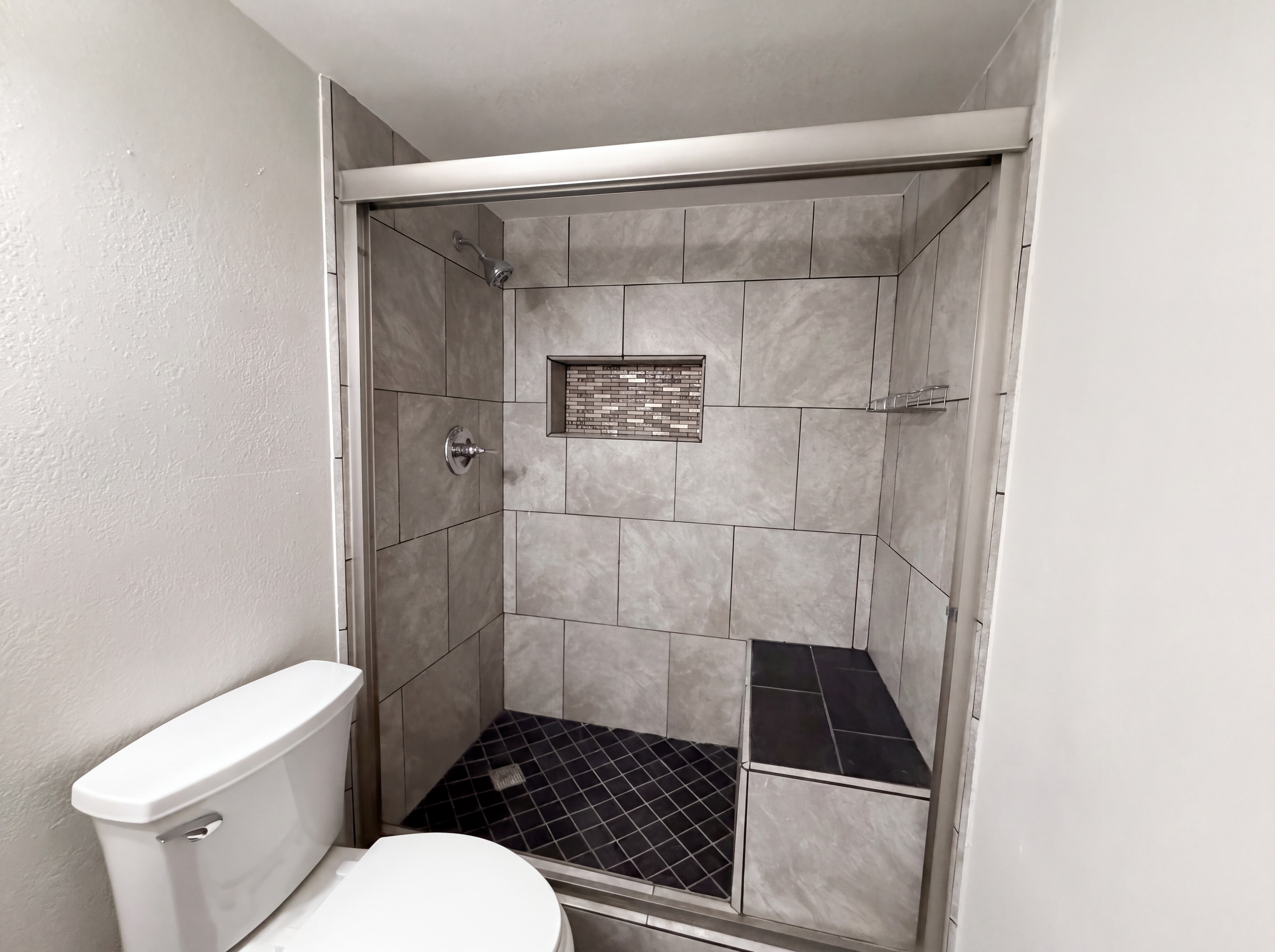 Photo 14 of 22 of 3265 W Mauna Loa Ln, Phoenix, AZ