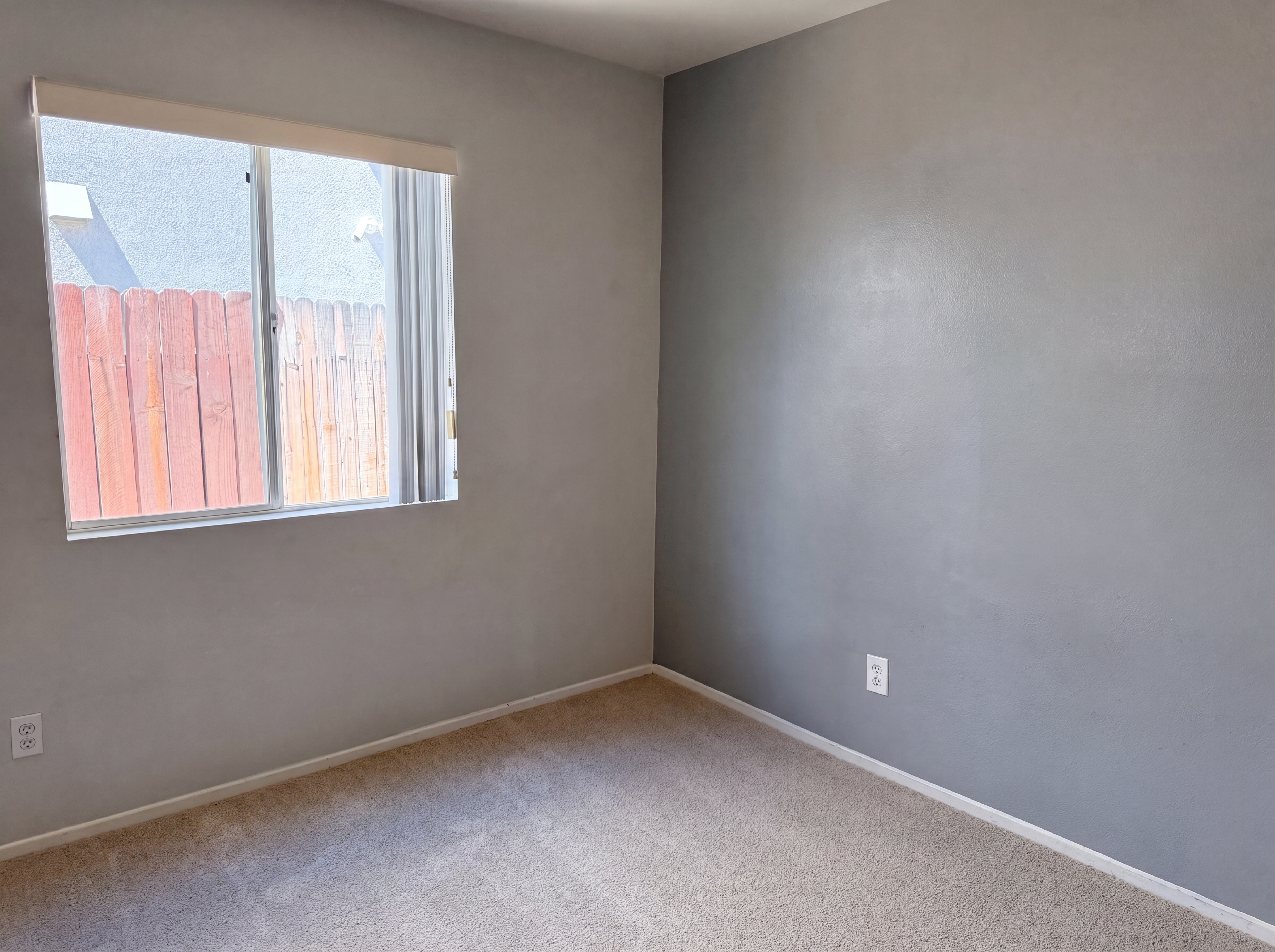 Photo 7 of 18 of 13577 Monterey Way, Victorville, CA