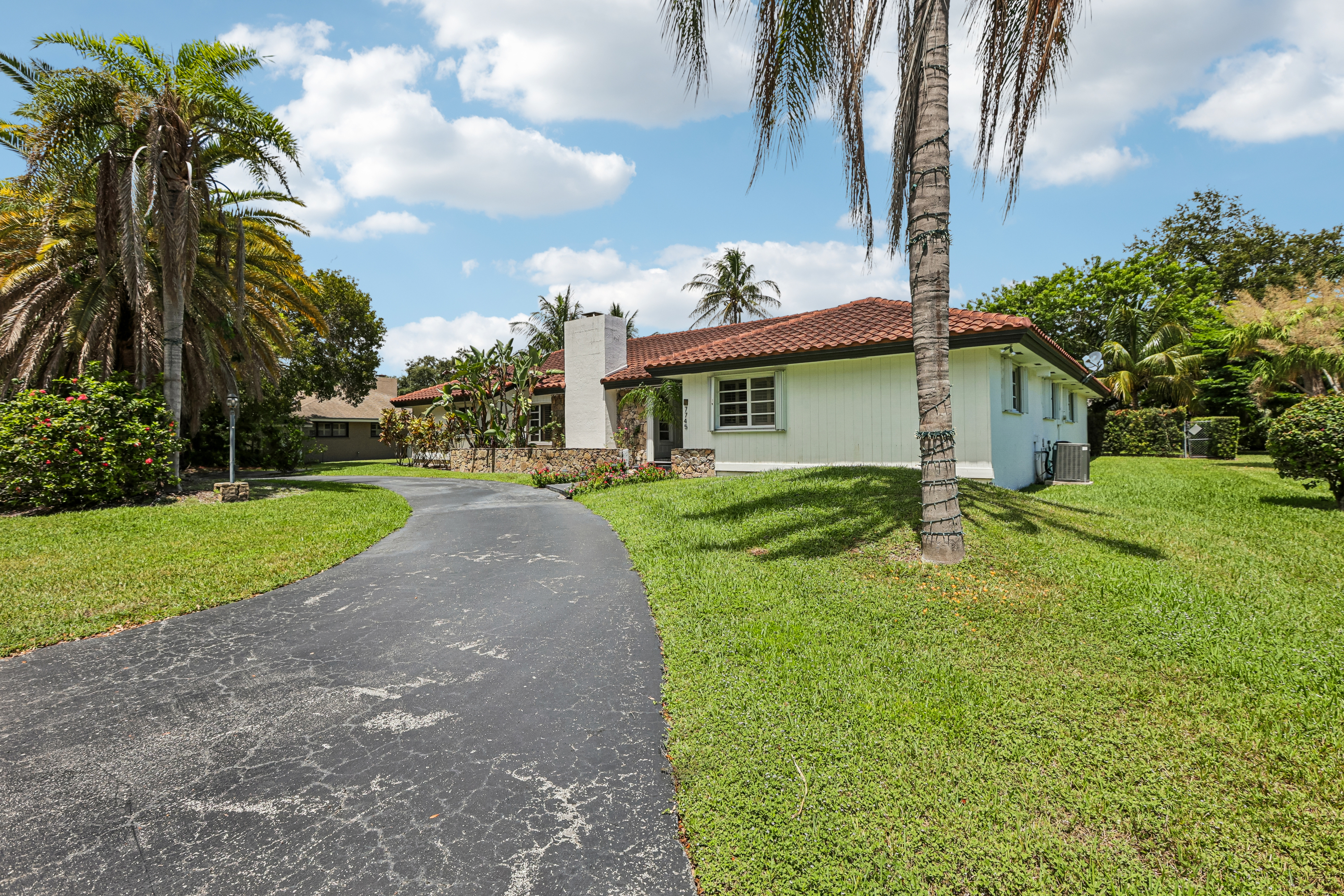 Photo 13 of 75 of 7745 SW 183rd Ter, Palmetto Bay, FL