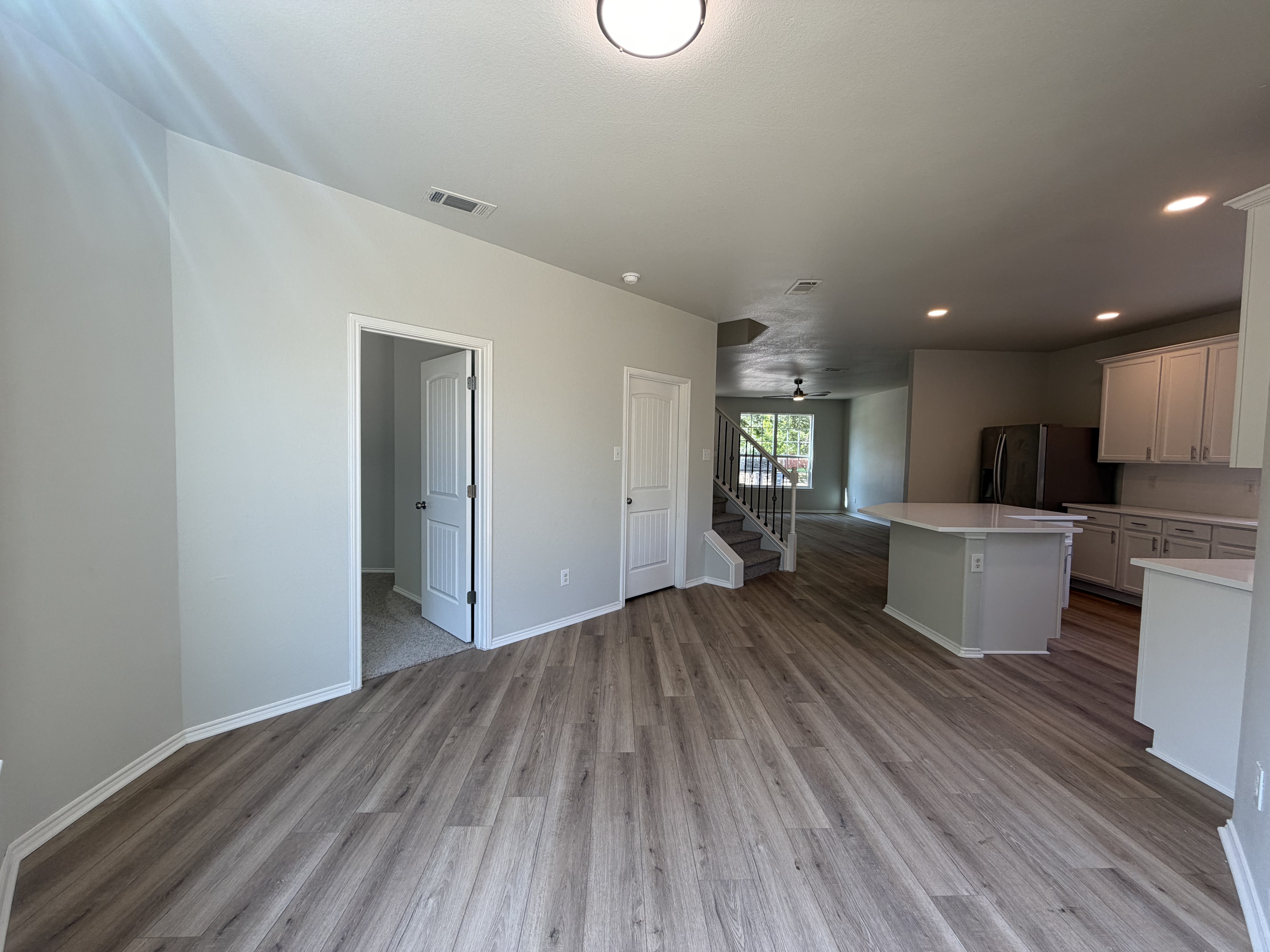 Photo 11 of 32 of 3933 Grizzly Hills Cir, Fort Worth, TX