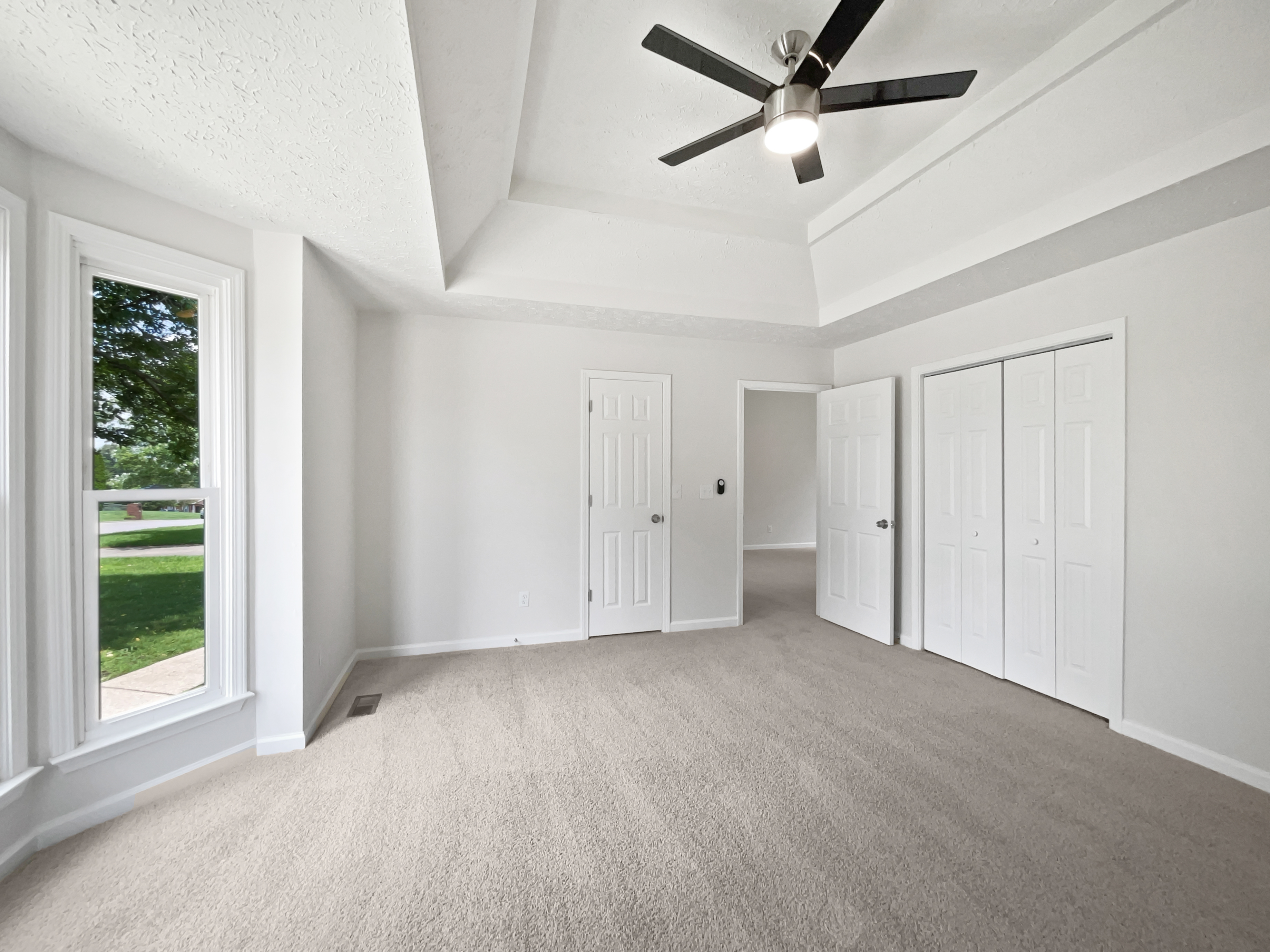 Photo 13 of 21 of 1317 Sonja Dr, Clarksville, TN