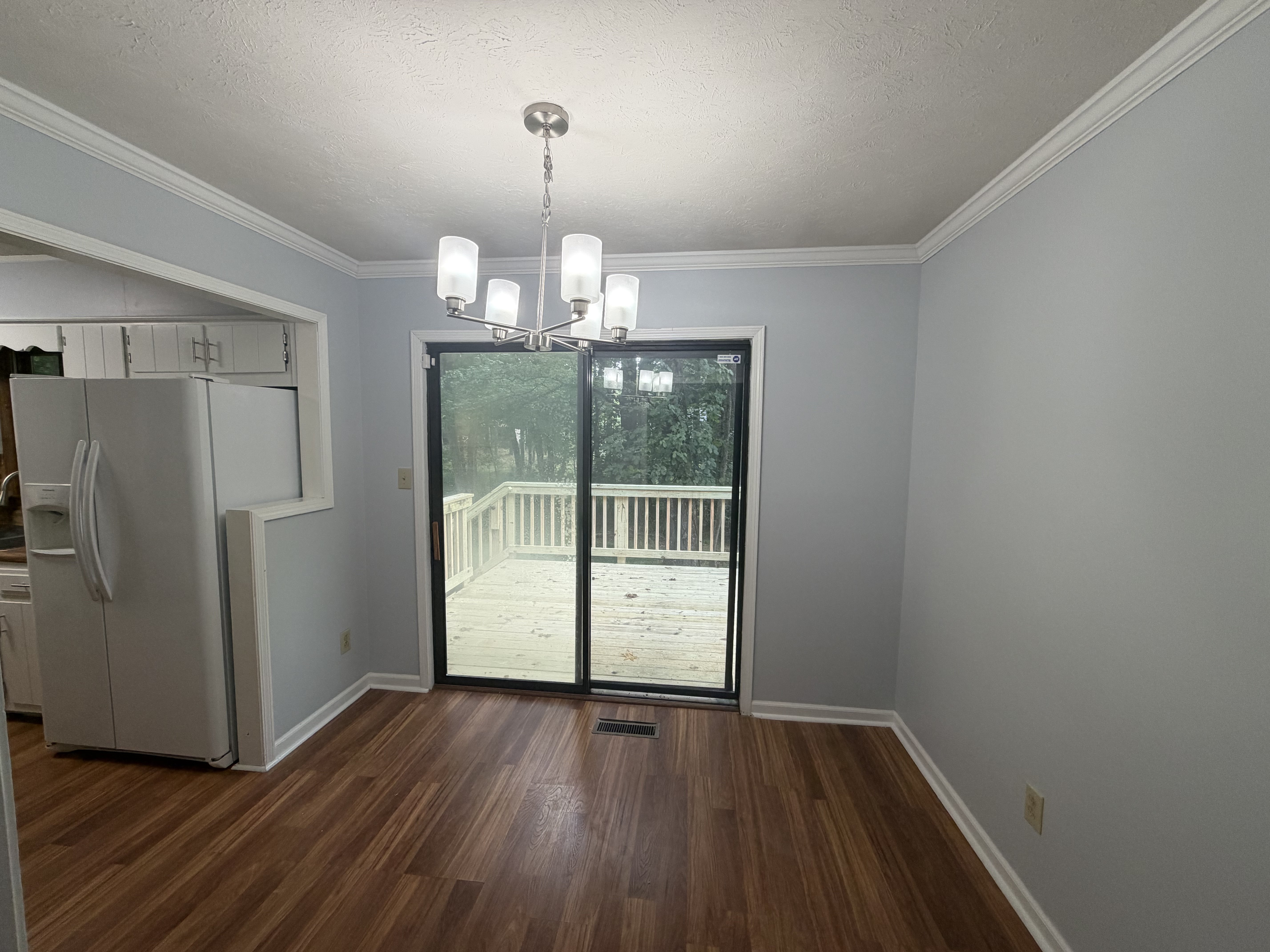 Photo 6 of 24 of 3318 Ben Hill St SW, Marietta, GA