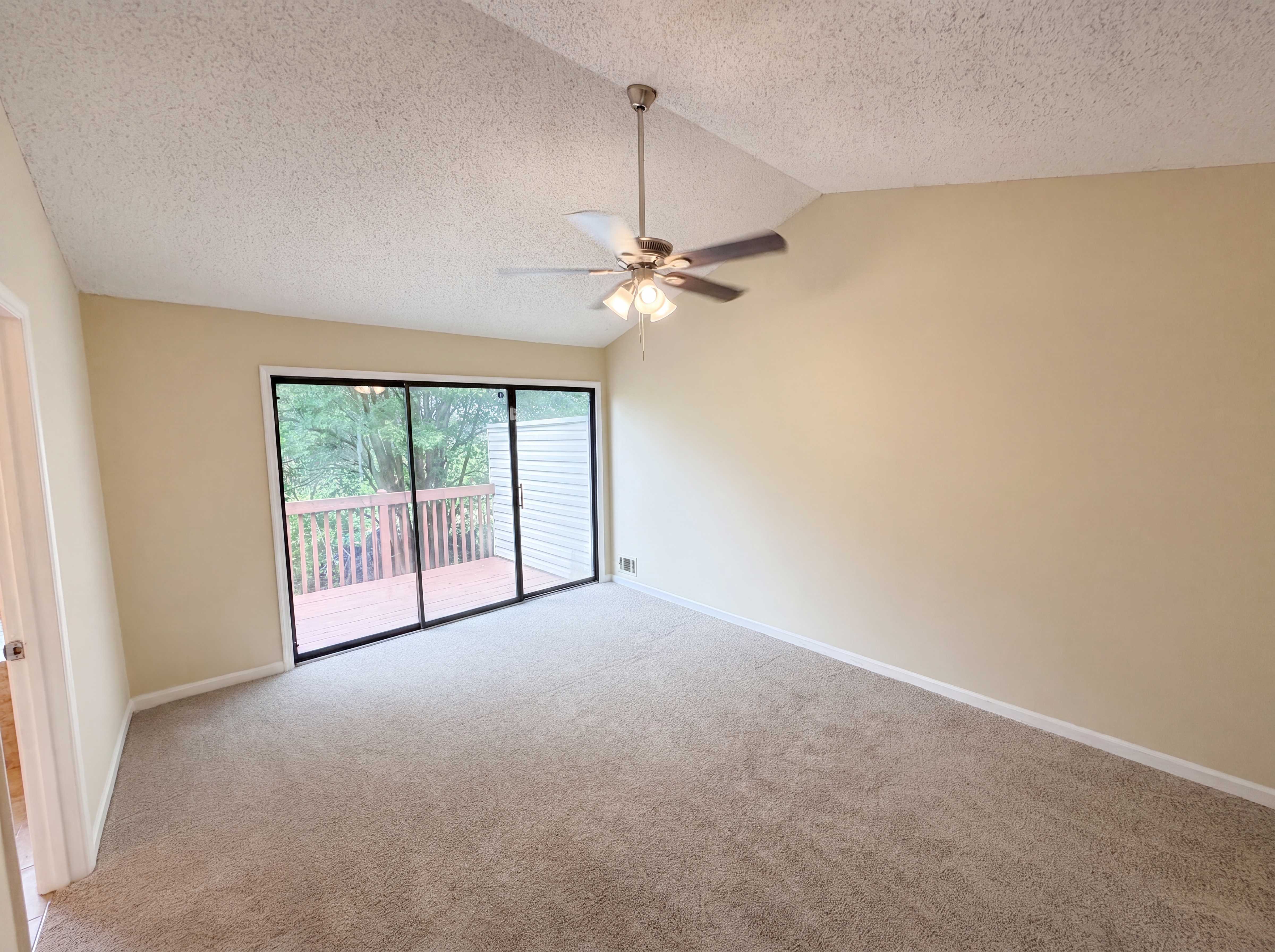 Photo 18 of 24 of 3271 Tennington Pl, Lawrenceville, GA