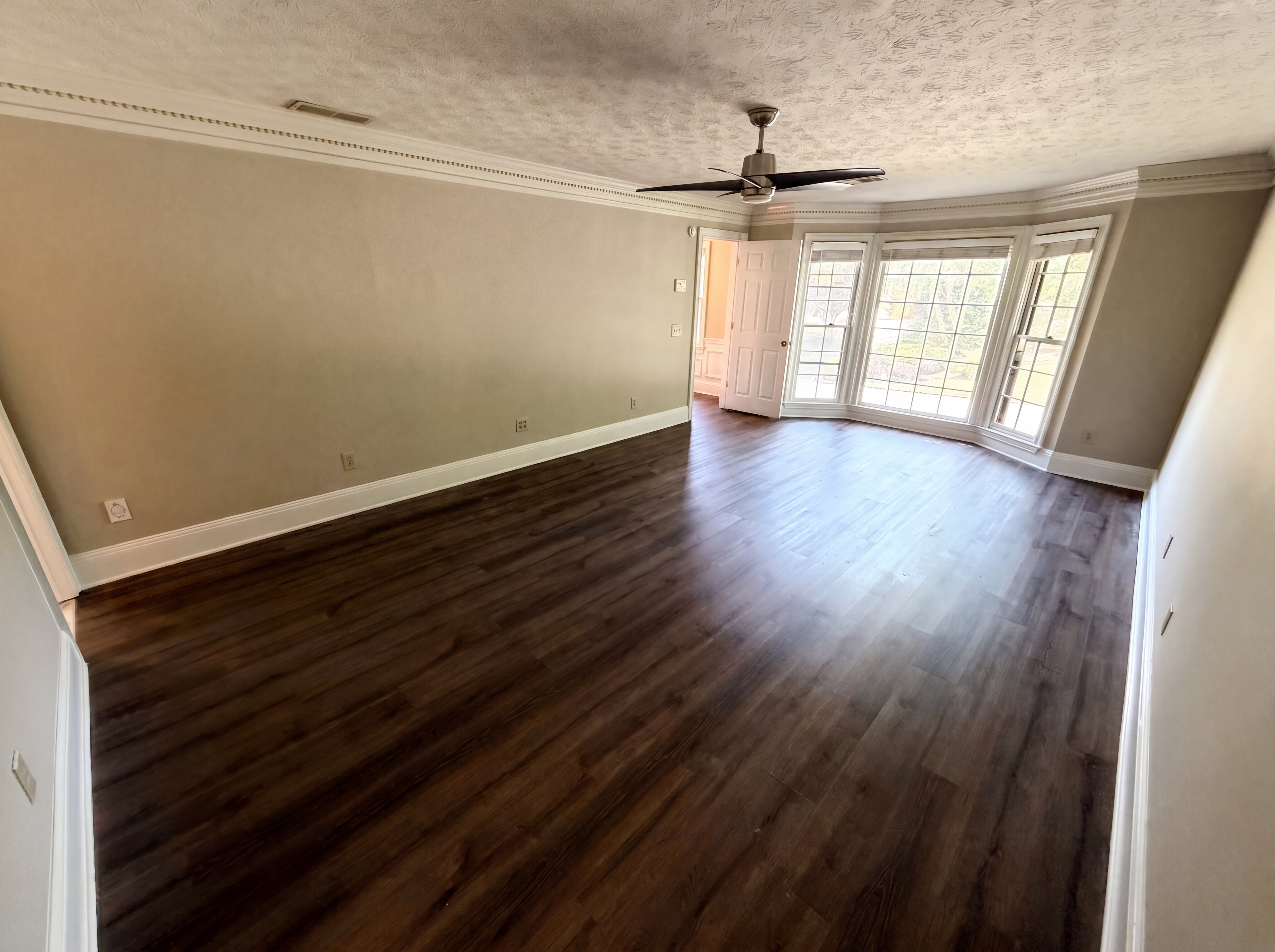 Photo 16 of 46 of 2360 Kimbrough Ct, Atlanta, GA