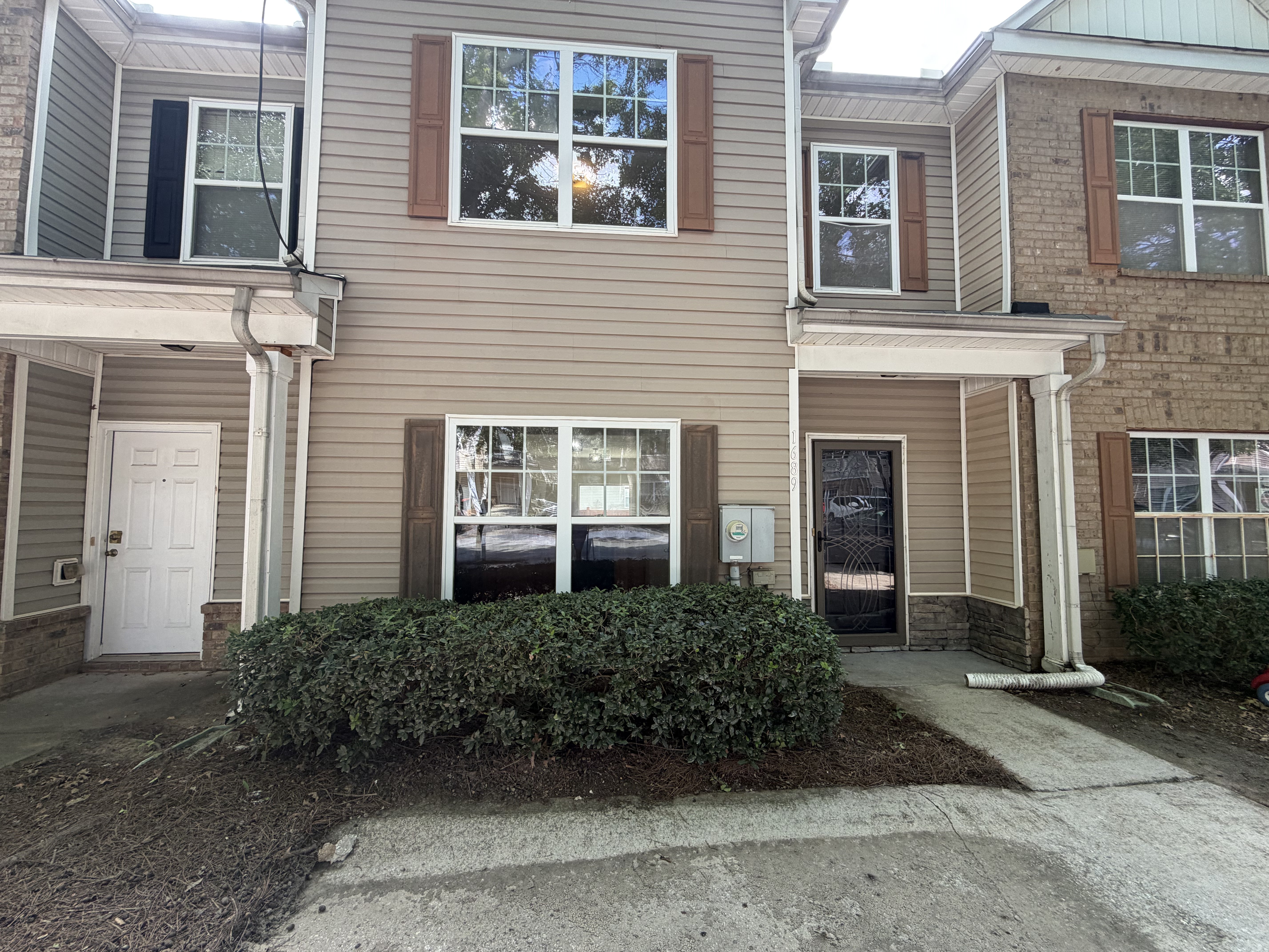 Photo 19 of 21 of 1689 Broad River Rd, Atlanta, GA