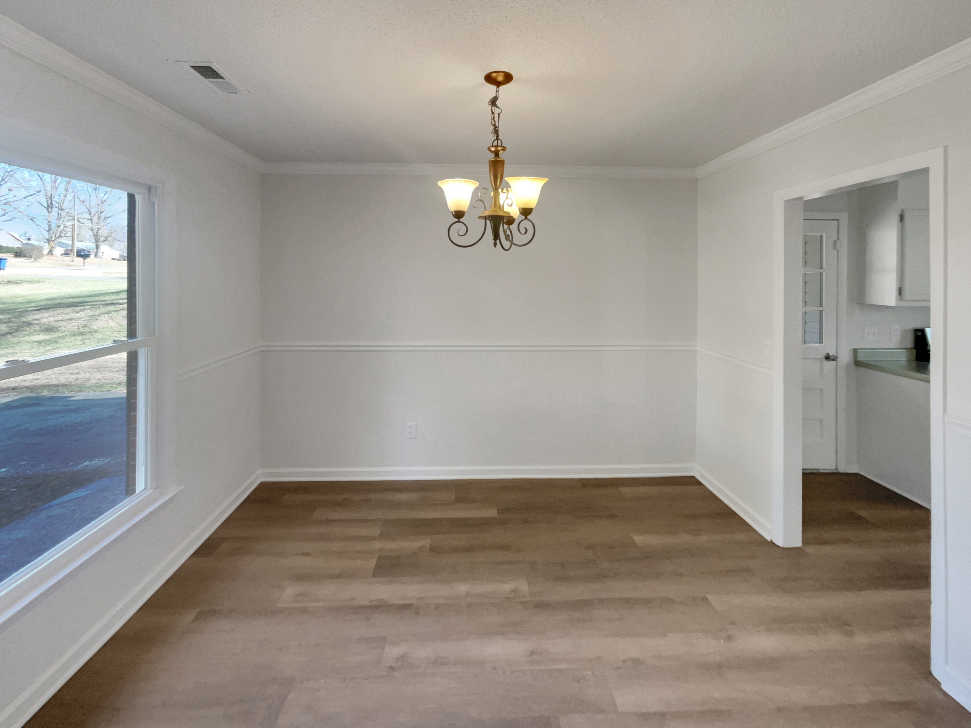 Photo 10 of 22 of 5908 Millstone Ln, Winston-Salem, NC