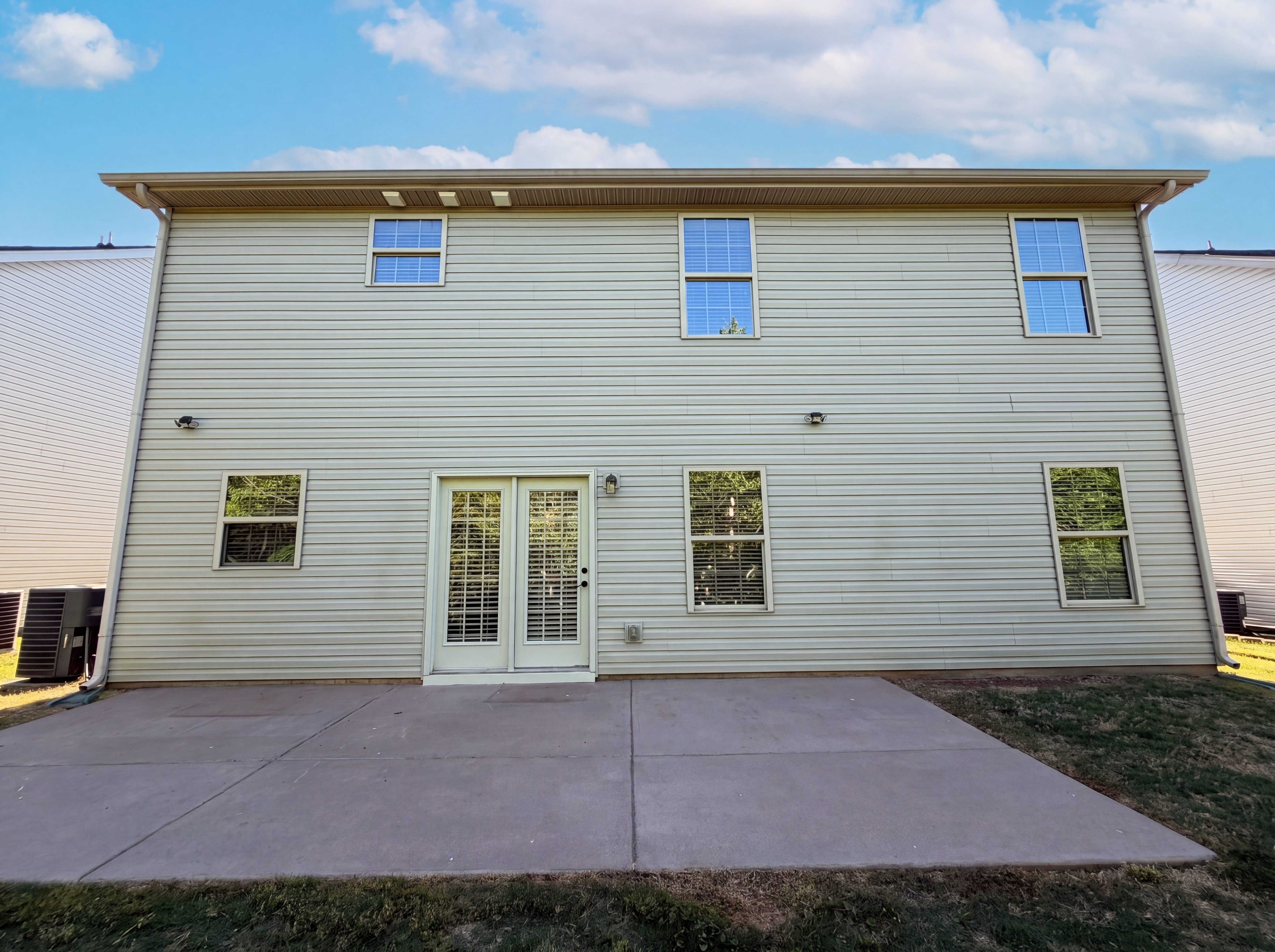 Photo 5 of 27 of 1303 Farm Branch Dr SW, Concord, NC