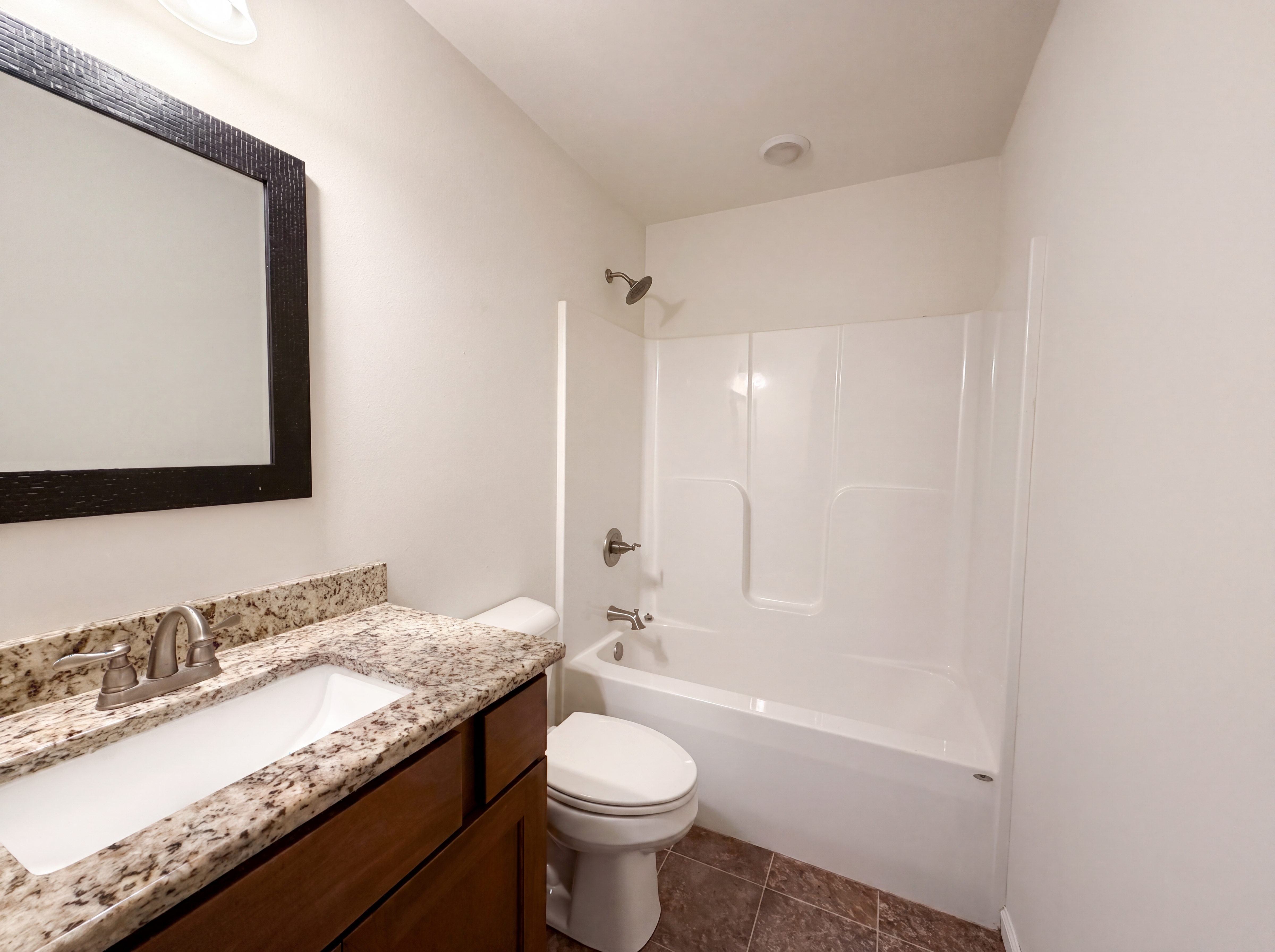 Photo 6 of 22 of 7932 Laurel Flats Dr, Caseyville, IL