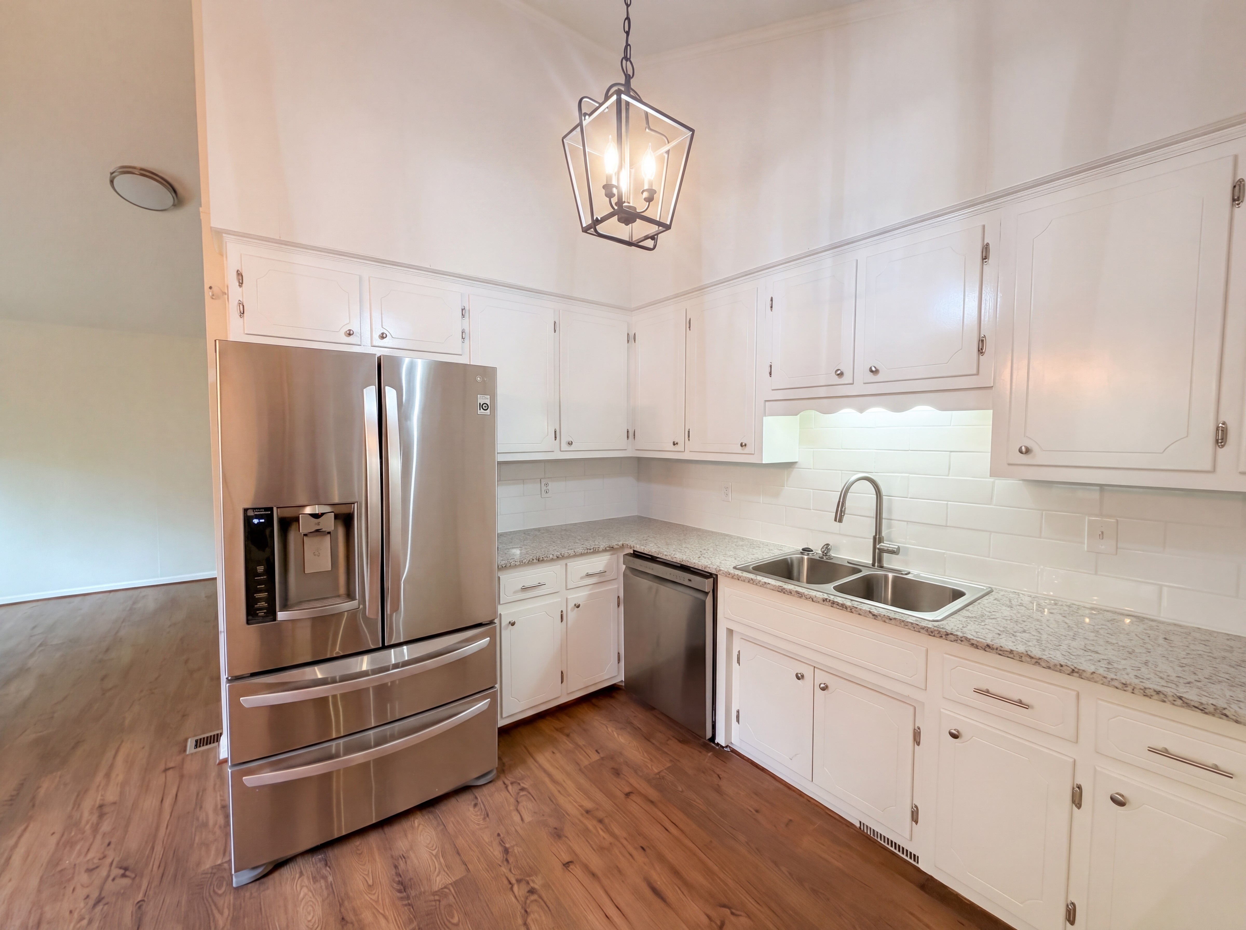 Photo 11 of 23 of 242 Kingswood Dr, Clarksville, TN