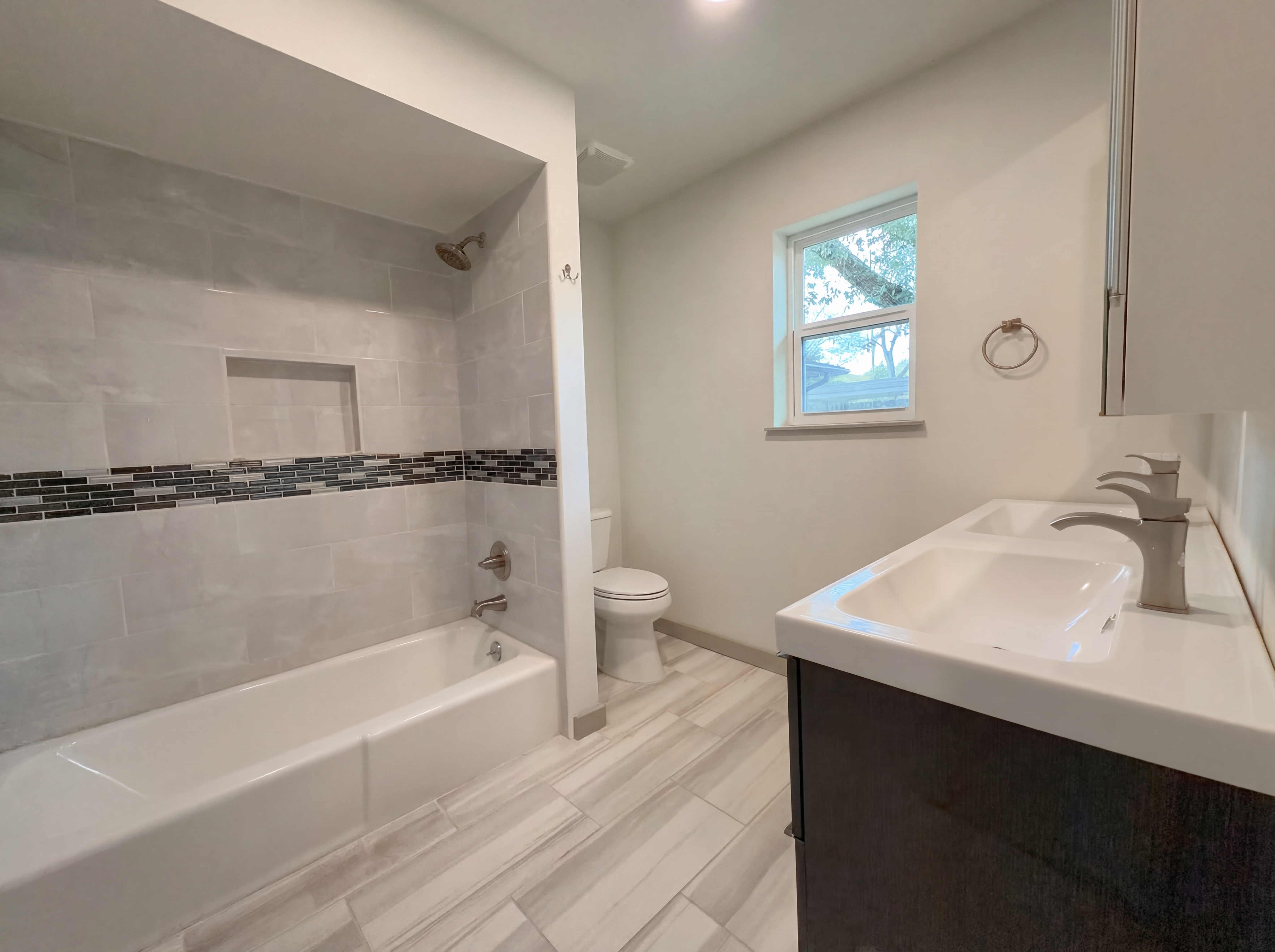 Photo 10 of 19 of 10726 Sugar Hill Dr, Houston, TX