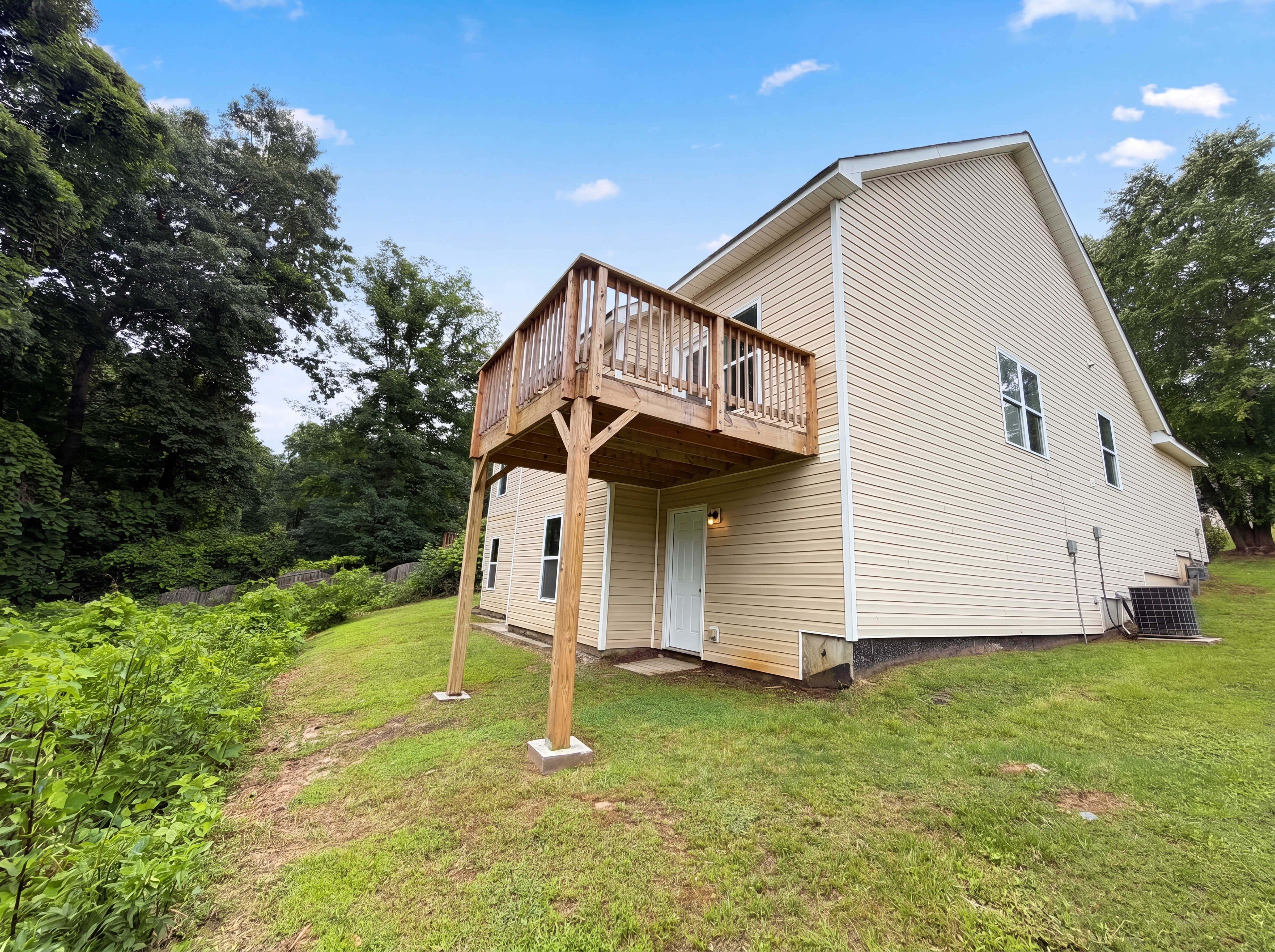 Photo 5 of 27 of 108 Legend Creek Dr, Canton, GA