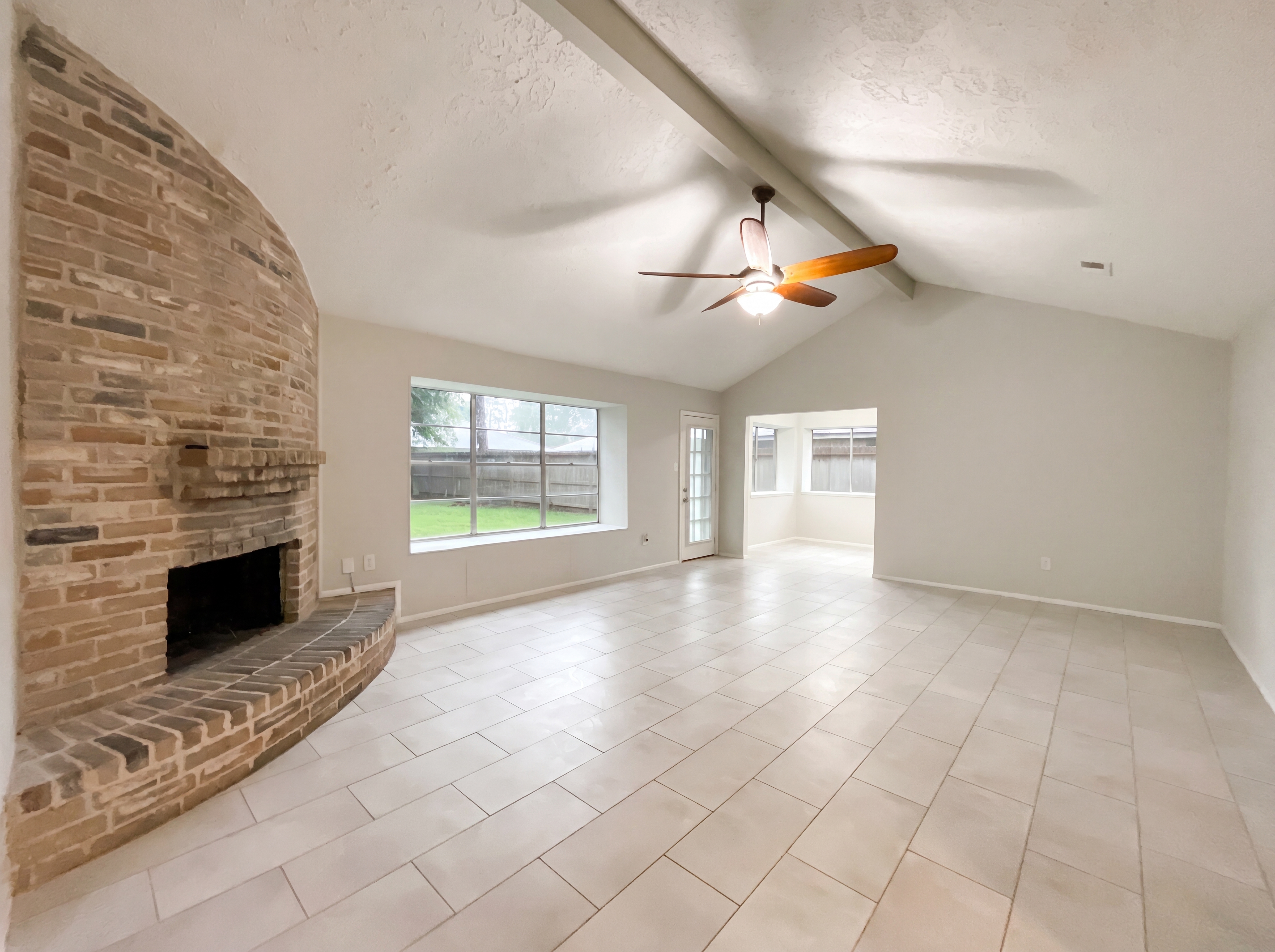 Photo 9 of 16 of 23110 Pennsgrove Rd, Spring, TX