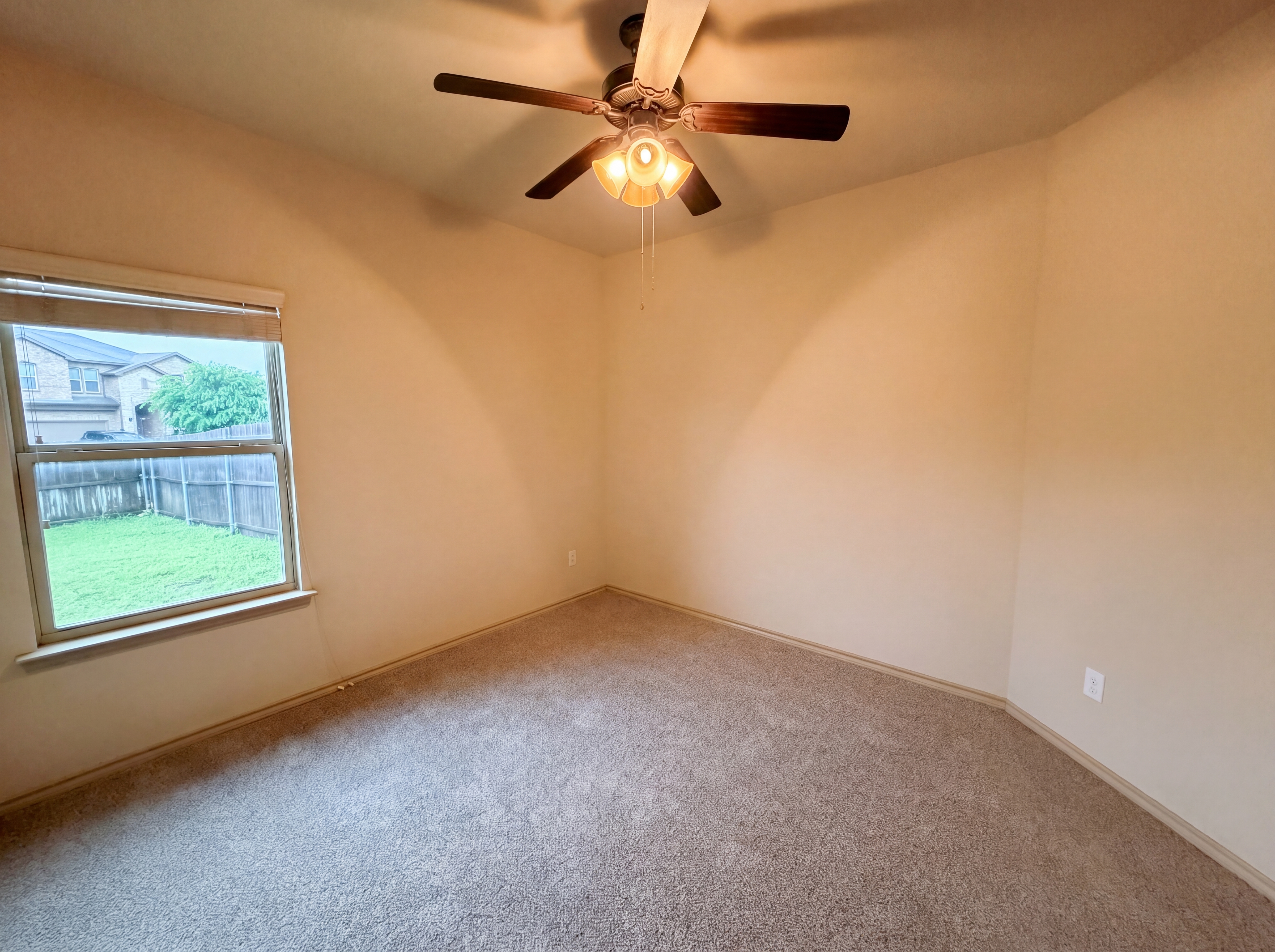 Photo 10 of 19 of 1217 Ashley Dr, Weatherford, TX
