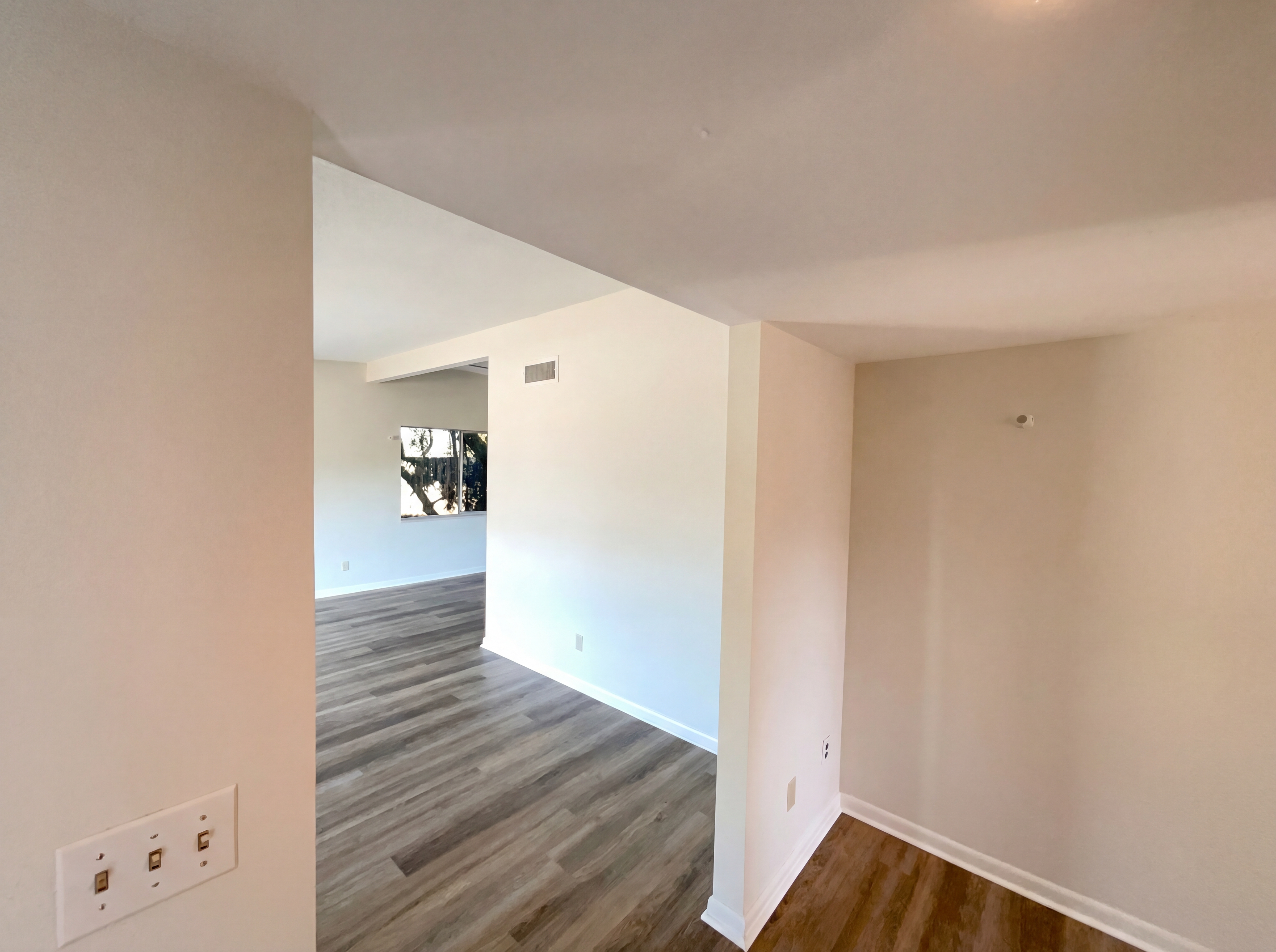 Photo 7 of 26 of 141 SE Calmoso Dr, Port Saint Lucie, FL