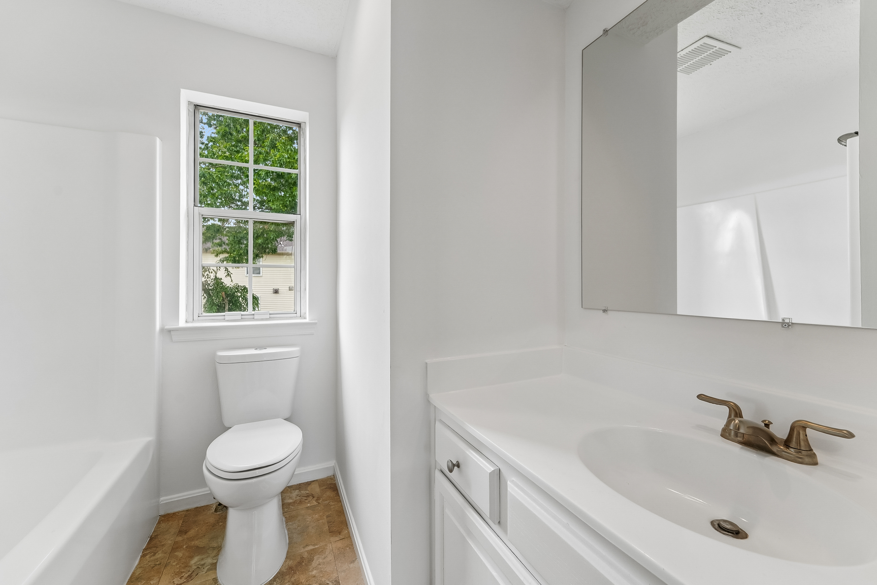 Photo 6 of 31 of 1215 Ashmead Sq, Belcamp, MD