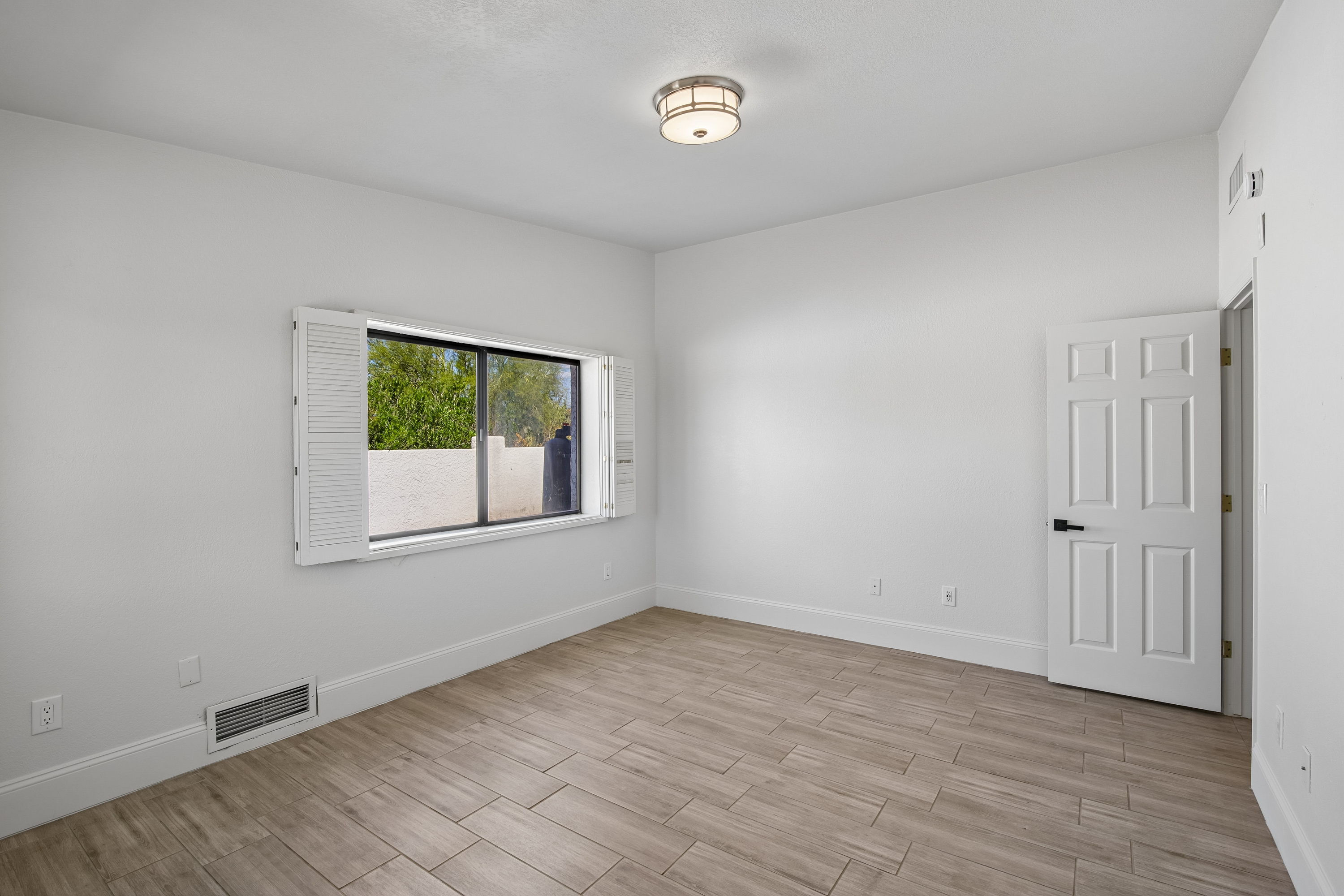 Photo 23 of 46 of 8331 N Rose Marie Ln, Tucson, AZ