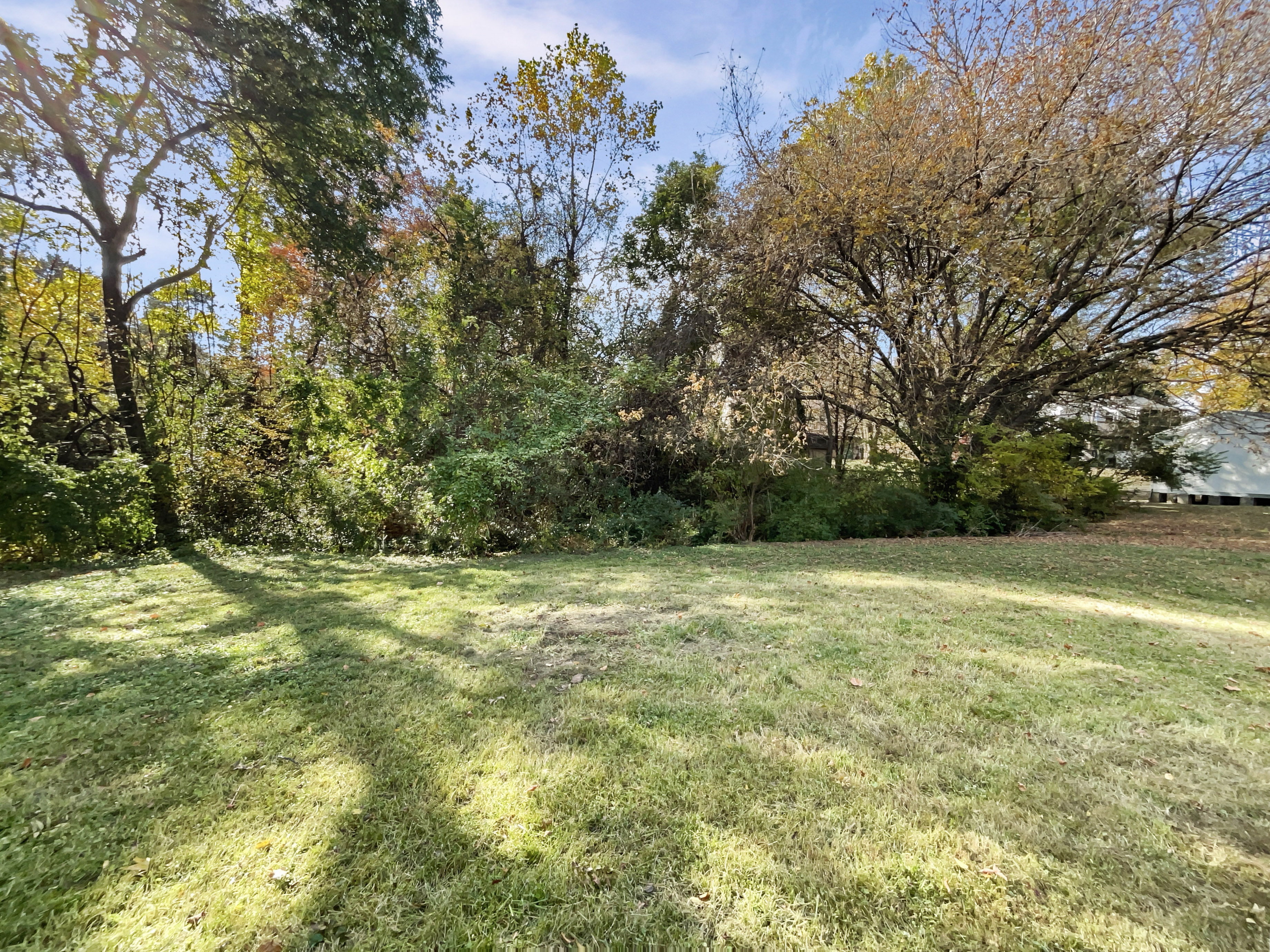 Photo 8 of 18 of 4051 Gordon Ct, Winston Salem, NC