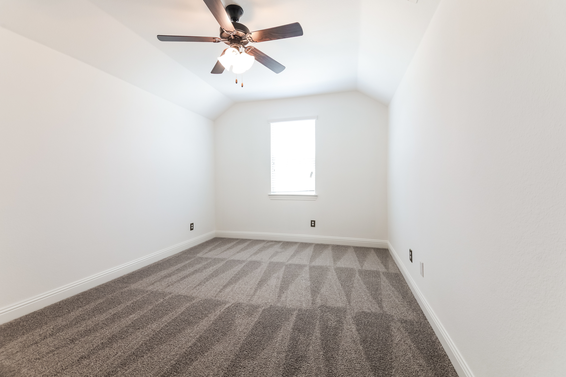 Photo 13 of 22 of 10812 Marble Falls Pl, McKinney, TX